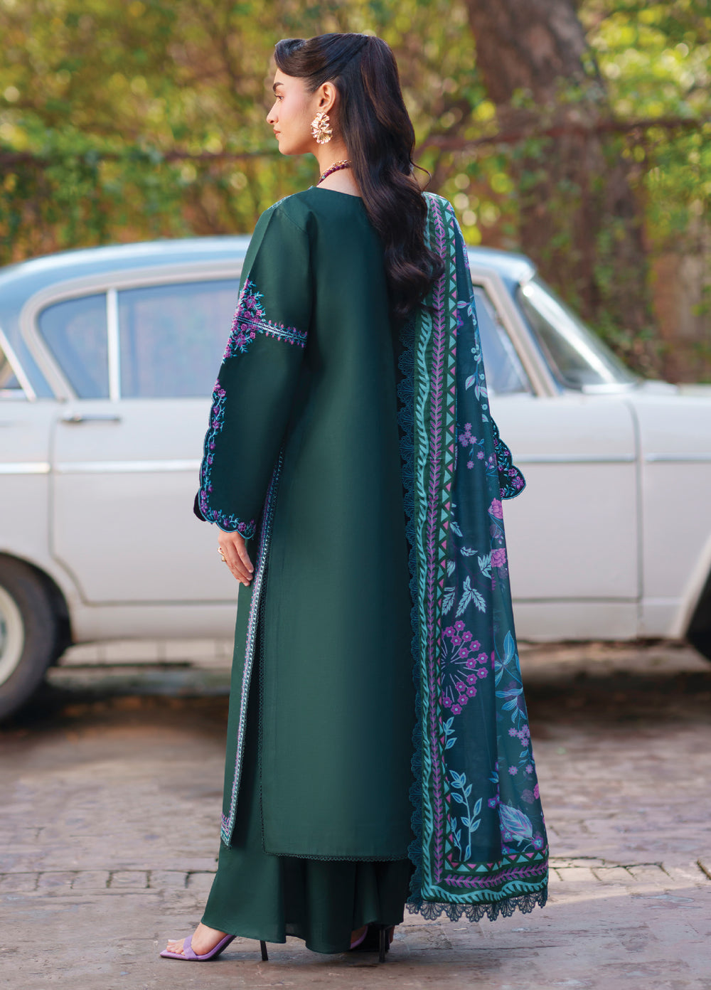 Fiona by Mahnur Unstitched Embroidered Lawn 3 Piece Suit MN26UFL F-08 - Summer Collection