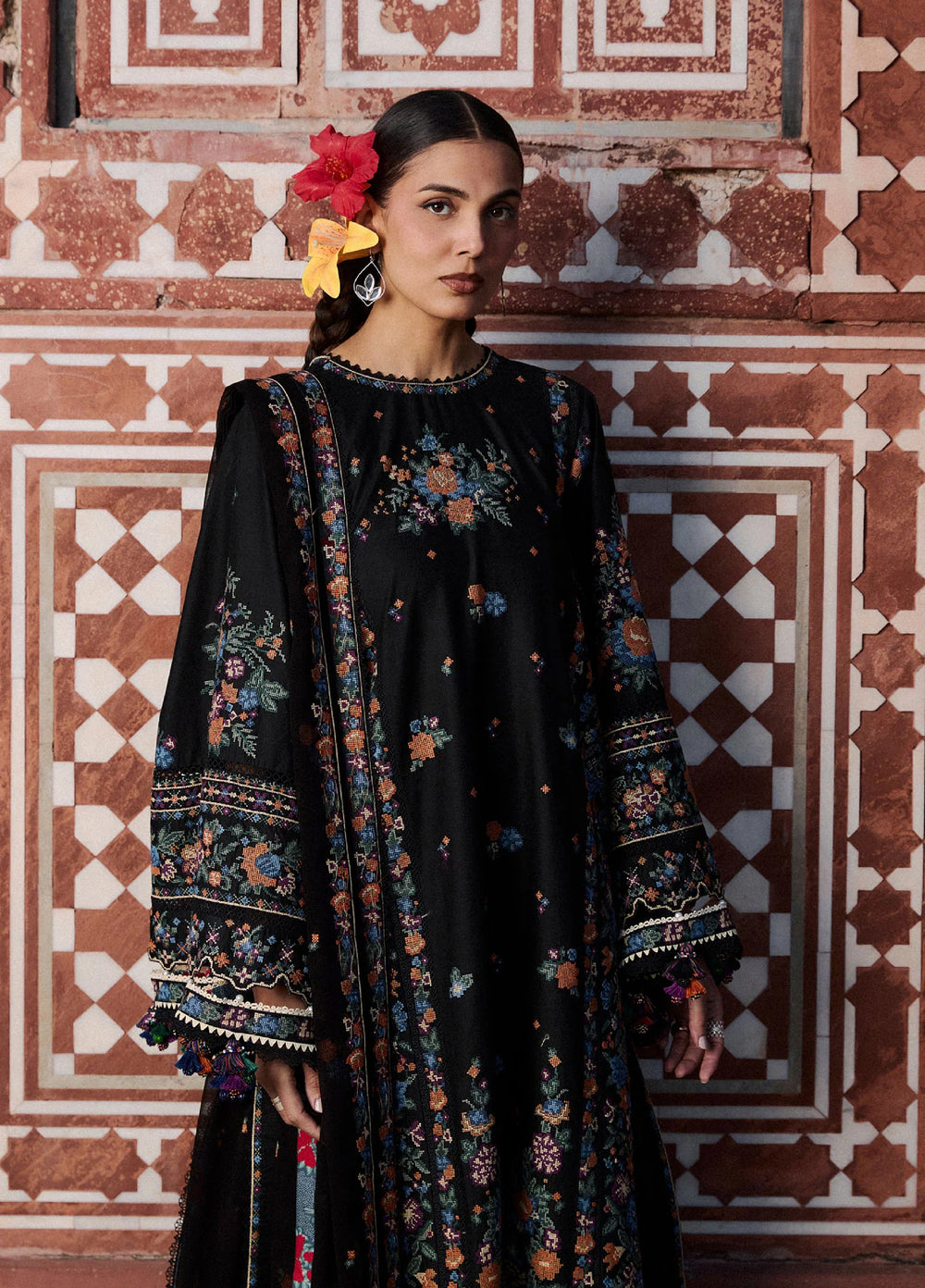 Zan by Hussain Rehar Unstitched Embroidered Lawn 3 Piece Suit HR26UZF Aswa D-75 - Festive Collection