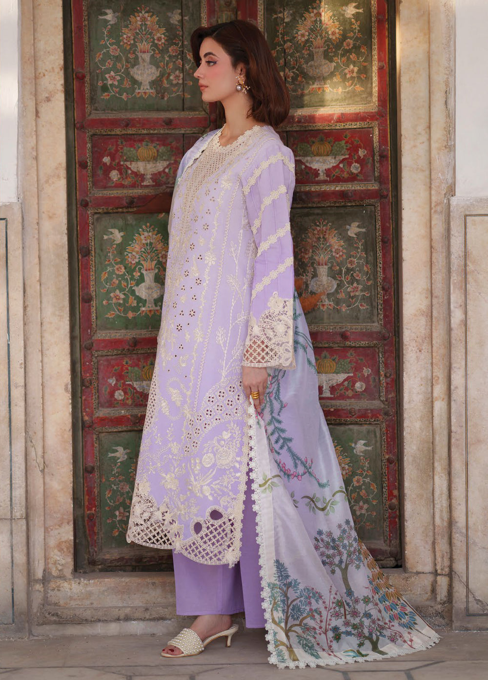 Nilofer by Mahnur Unstitched Embroidered Luxury Lawn 3 Piece Suit MN26ULN N-5 - Summer Collection