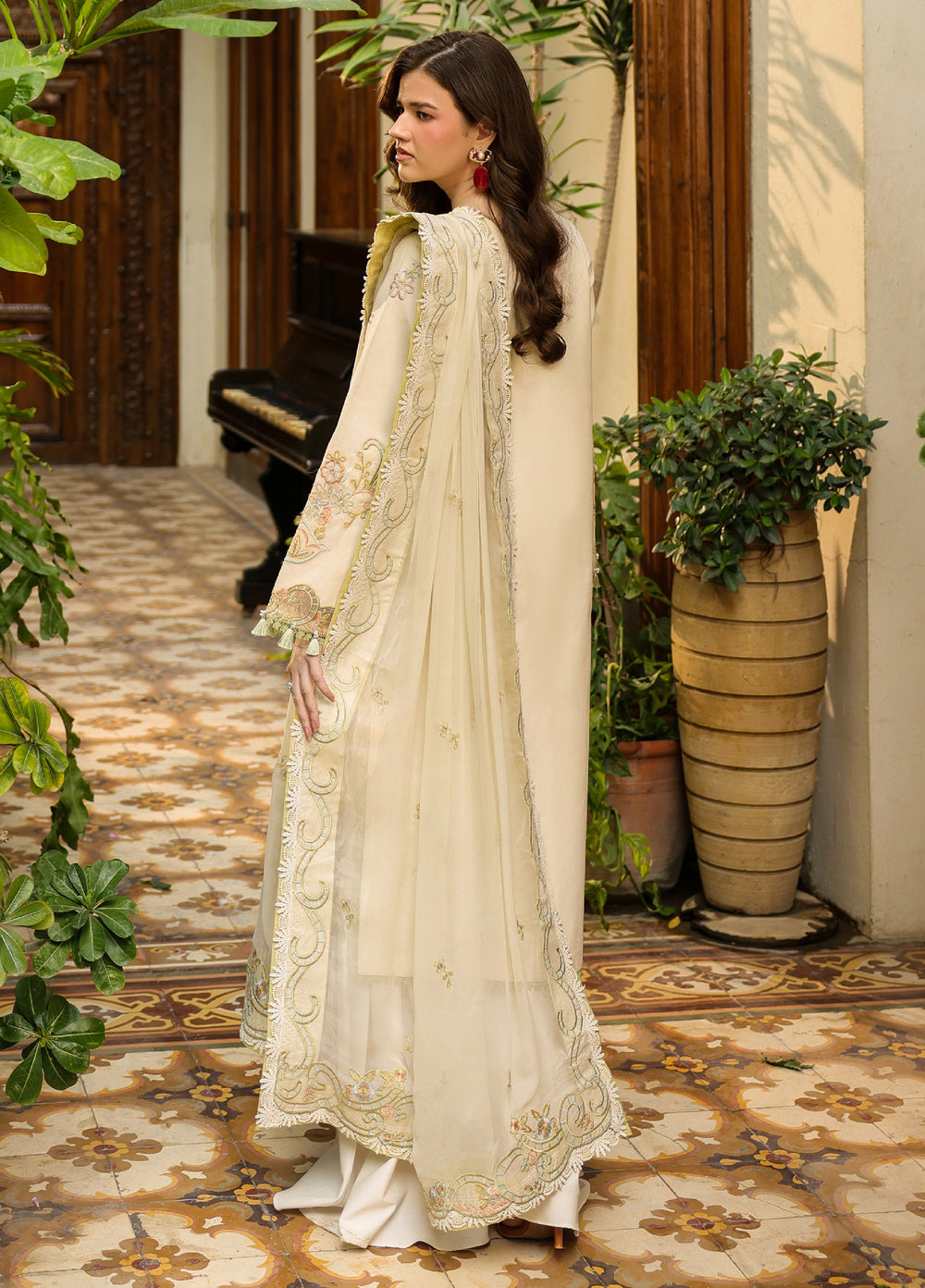 Shanaya by Mahnur Unstitched Embroidered Lawn 3 Piece Suit MN26USL SH-07 - Summer Collection