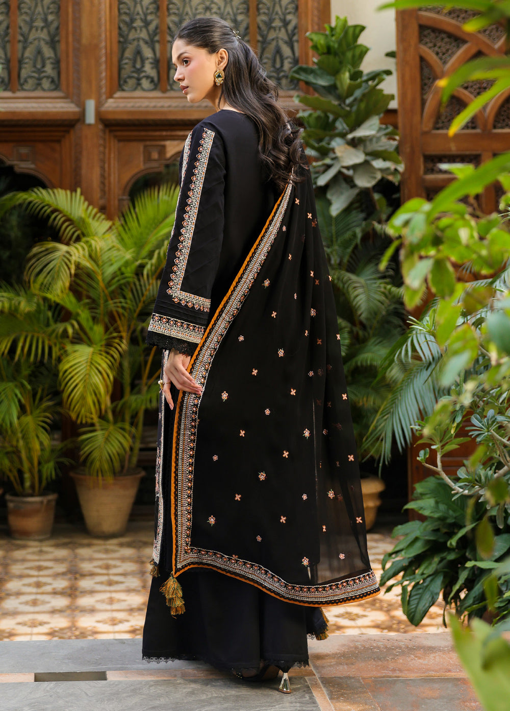 Shanaya by Mahnur Unstitched Embroidered Lawn 3 Piece Suit MN26USL SH-01 - Summer Collection