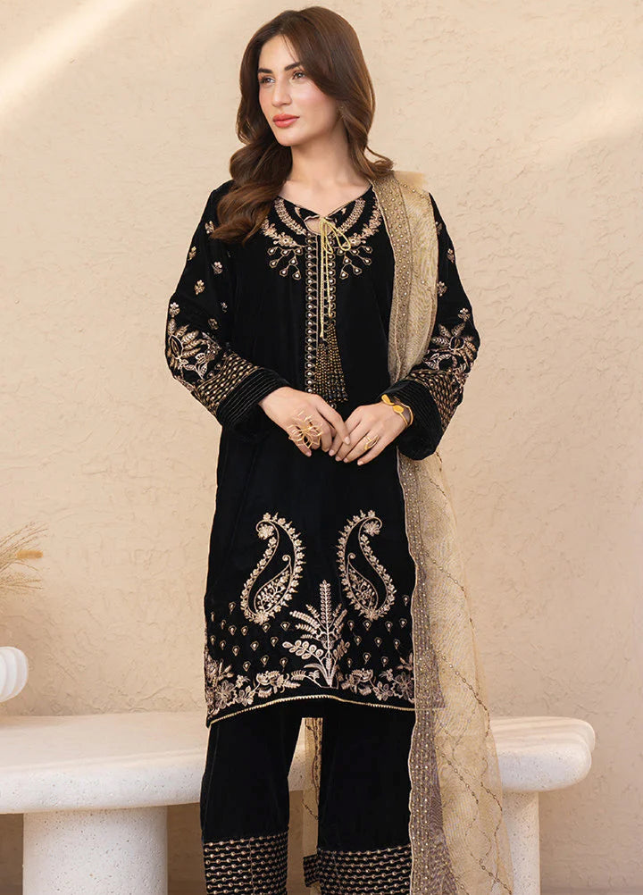 Winter Hues by Naayas Women Pret Embroidered 3 Piece Velvet Gracious - Winter Collection