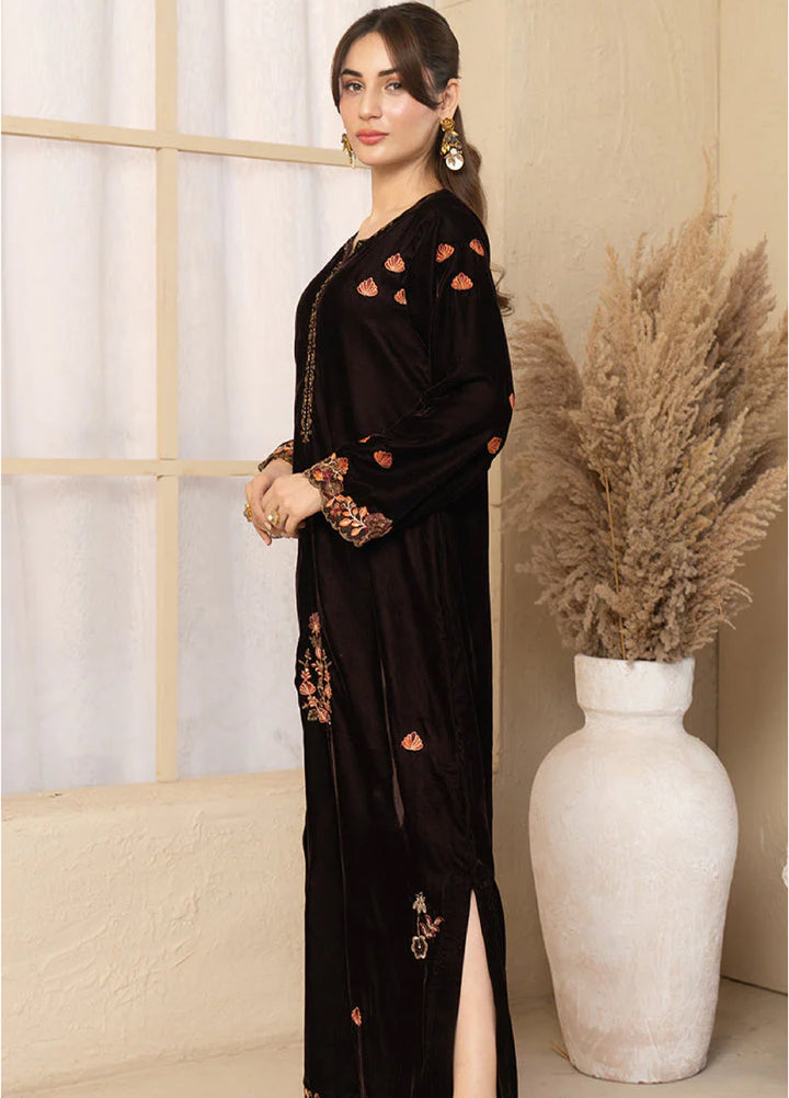Winter Hues by Naayas Women Pret Embroidered Kaftaan Velvet Jardin - Winter Collection