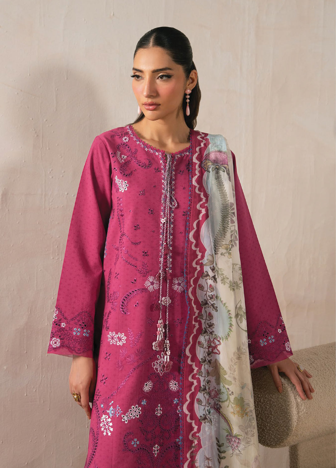 Seran Unstitched Embroidered Lawn 3 Piece Suit SN26ULLE Auren D-06 - Eid Collection