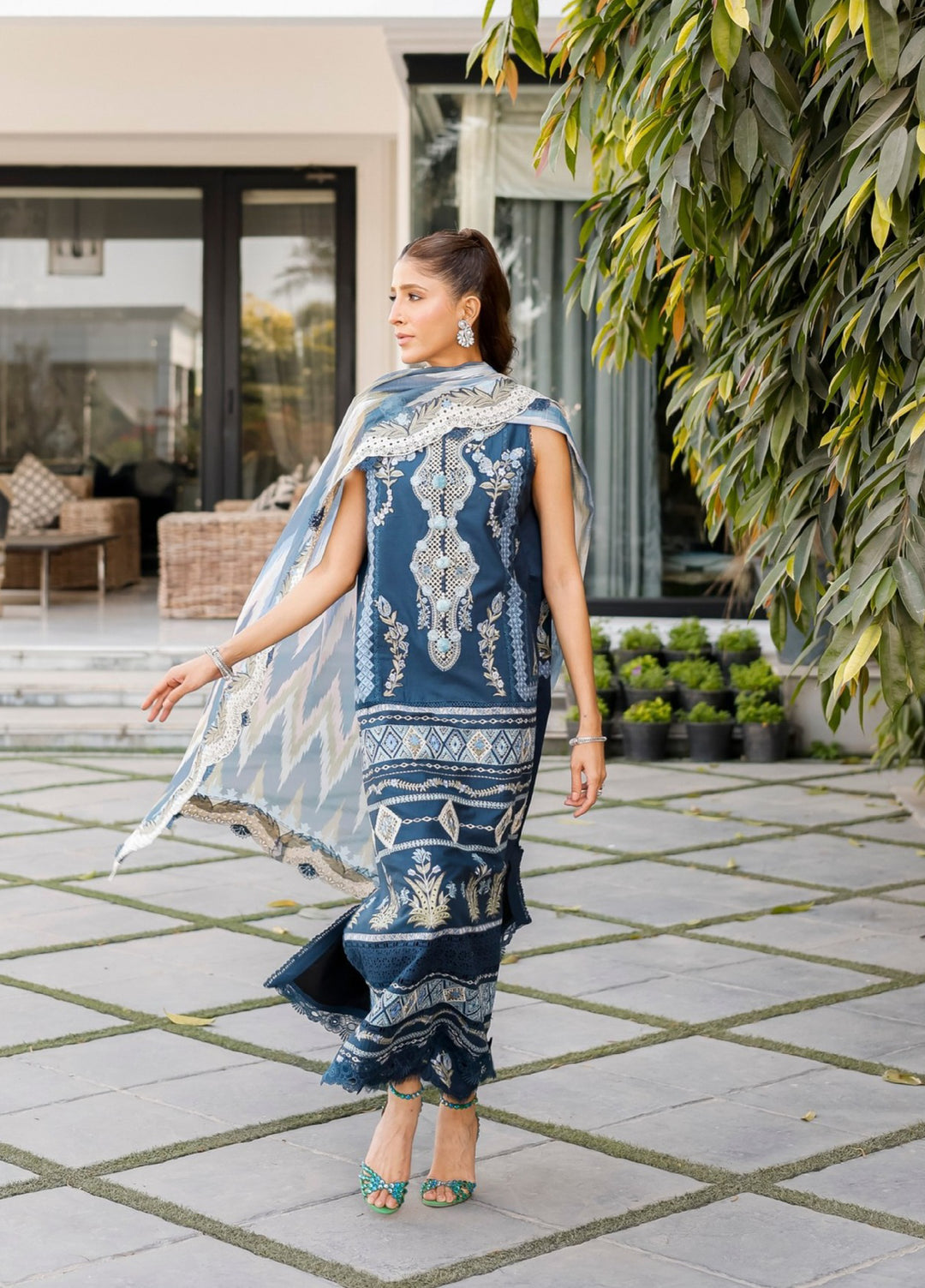 Saira Shakira Unstitched Embroidered Lawn 3 Piece Suit SSR26ULE SS-008B - Eid Collection