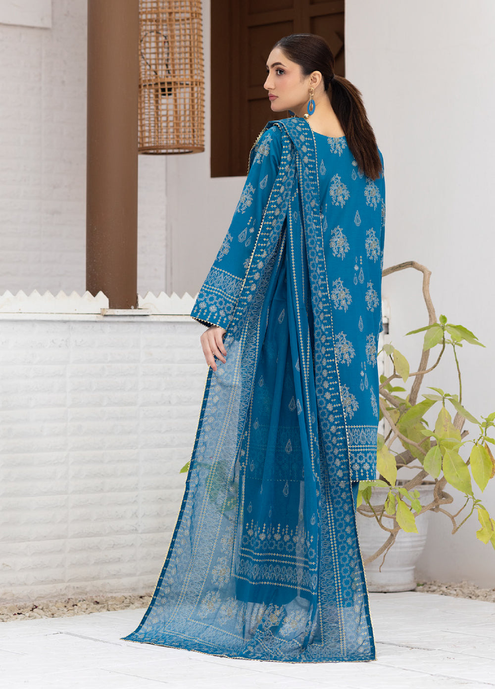 Regalia Textiles Premium Printed Gold Paste Unstitched Lawn 3 Piece Suit RG26UPG D-3 - Summer Collection