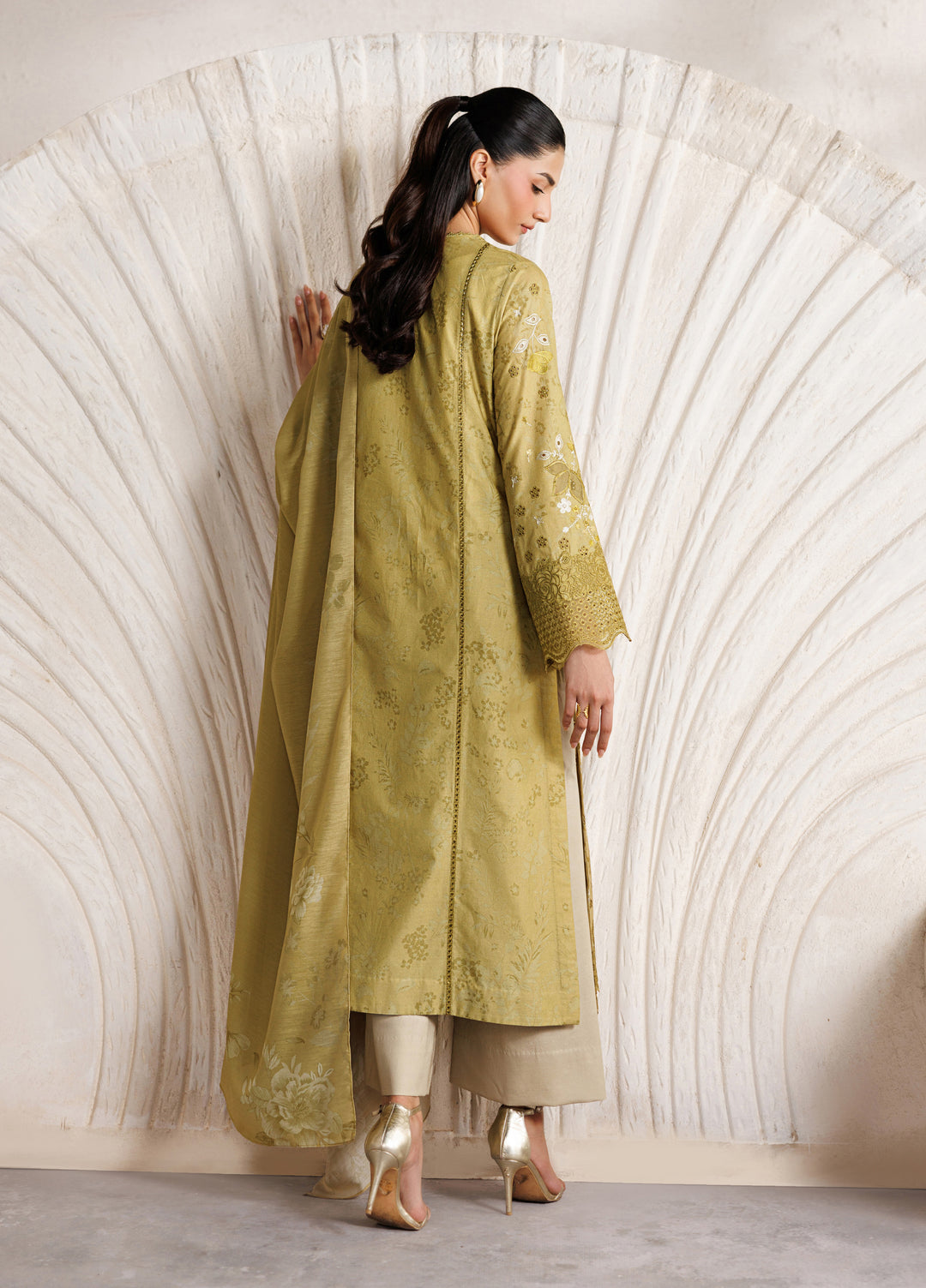 Iznik Unstitched Embroidered Lawn 3 Piece Suit IZ26ULF IBE-09 - Festive Collection