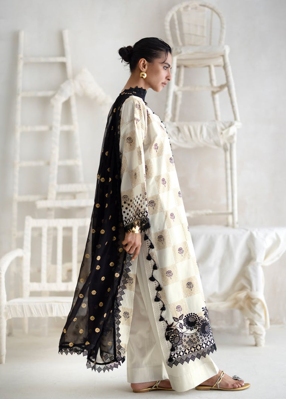 The Luxe by Gul Ahmed Unstitched Embroidered Slub 3 Piece Suit GA26ULL Royal Fleur SP 52066 - Casual Collection