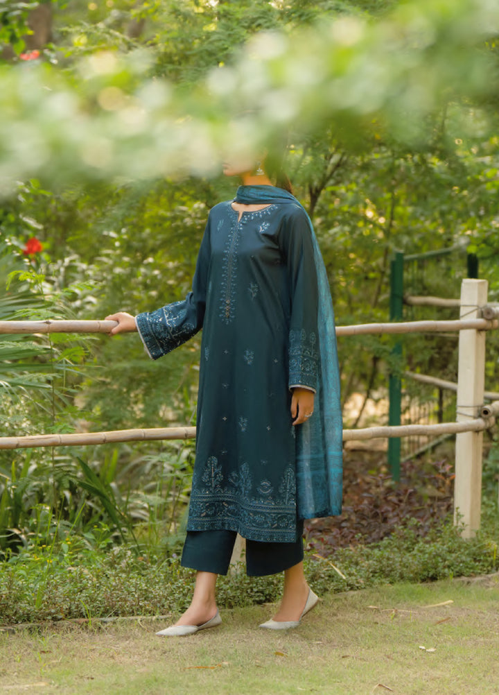 Rua by Casuallite Women Pret Premium Linen 3 Piece RUA-D02 - Winter Collection