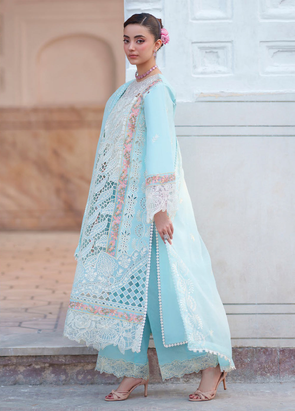 Nilofer by Mahnur Unstitched Embroidered Luxury Lawn 3 Piece Suit MN26ULN N-3 - Summer Collection