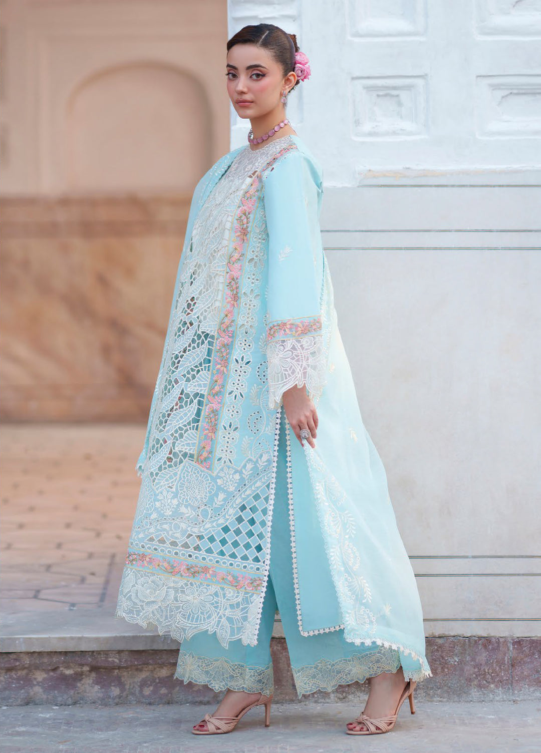 Nilofer by Mahnur Unstitched Embroidered Luxury Lawn 3 Piece Suit MN26ULN N-3 - Summer Collection