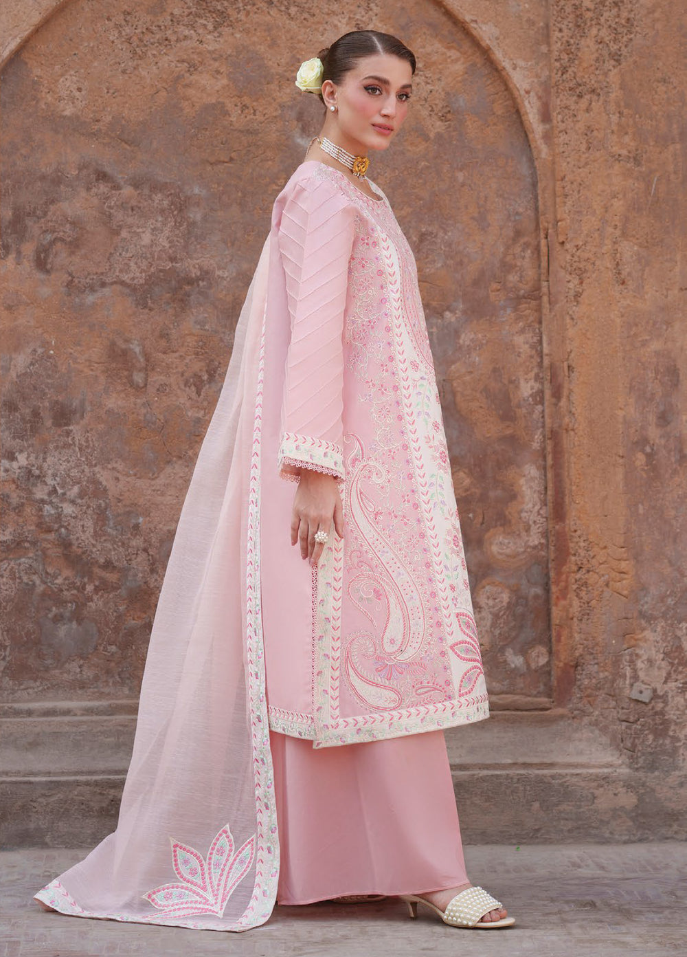 Nilofer by Mahnur Unstitched Embroidered Luxury Lawn 3 Piece Suit MN26ULN N-1 - Summer Collection