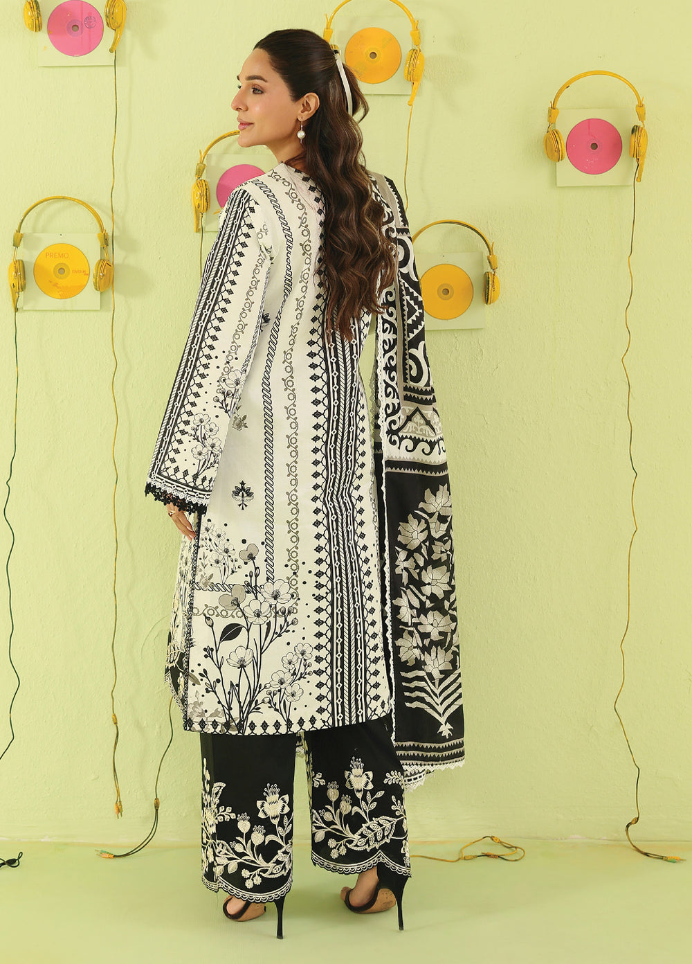 Anaya by Mahnur Unstitched Embroidered Lawn 3 Piece Suit MN26UALV AN2-10 - Festive Collection