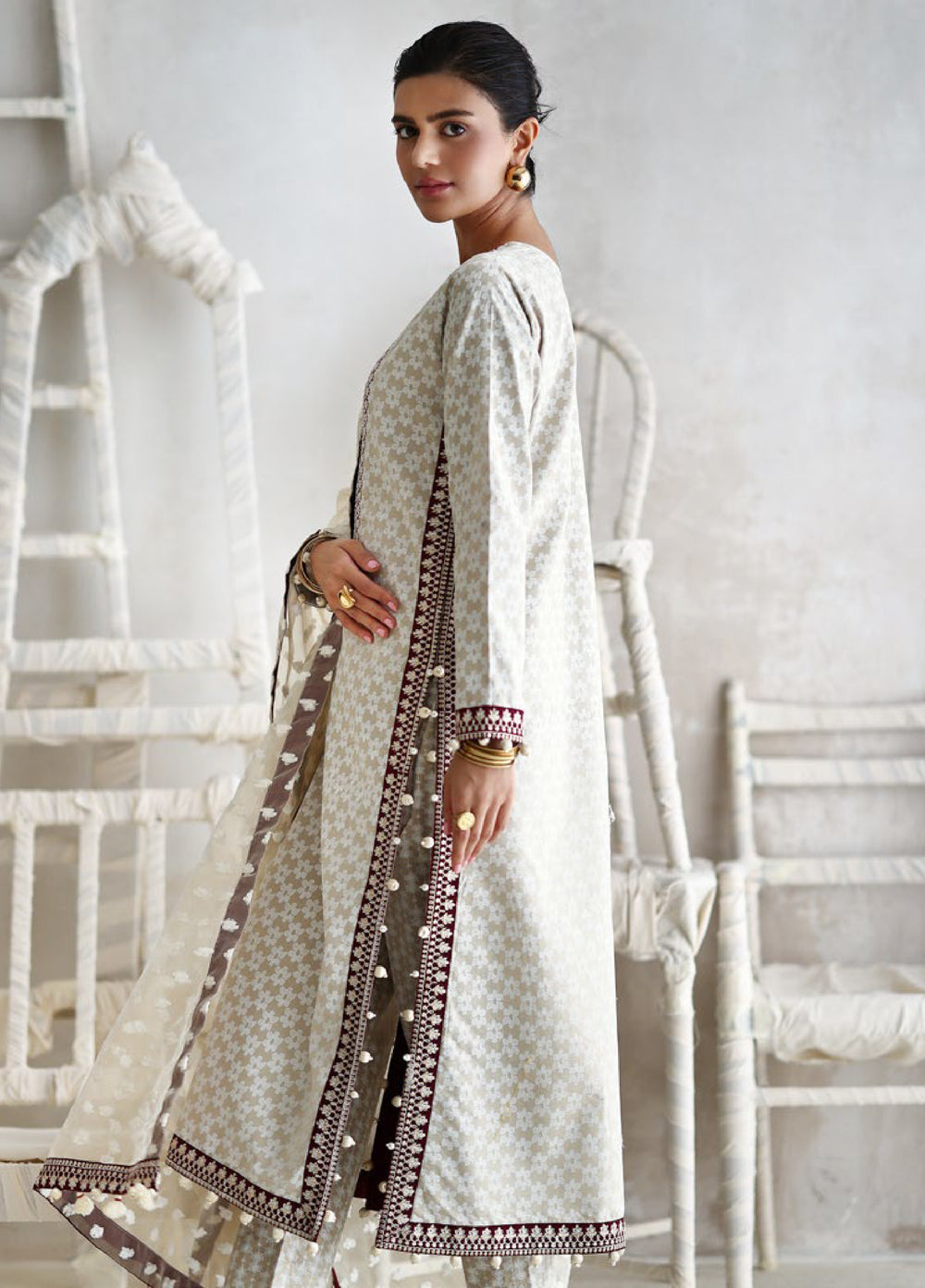 The Luxe by Gul Ahmed Unstitched Embroidered Lawn 3 Piece Suit GA26ULL Chocolate Cosmos SP 62014 - Casual Collection