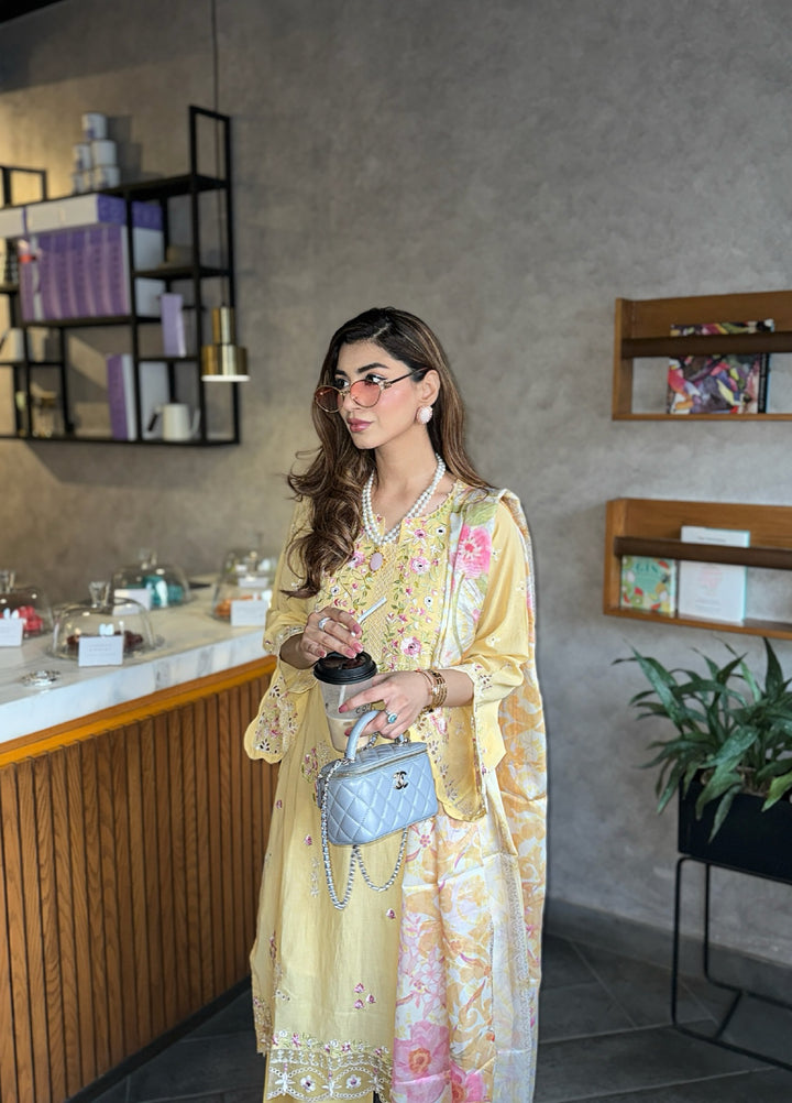 Lamhay by Dhanak Pret Swiss Voile 3 Piece DHN26PSV DC-2578 - Summer Collection