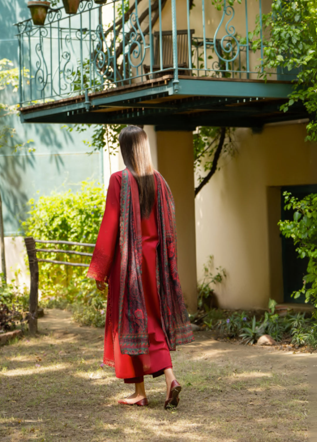 Rua by Casuallite Women Pret Premium Linen 3 Piece RUA-D01 - Winter Collection