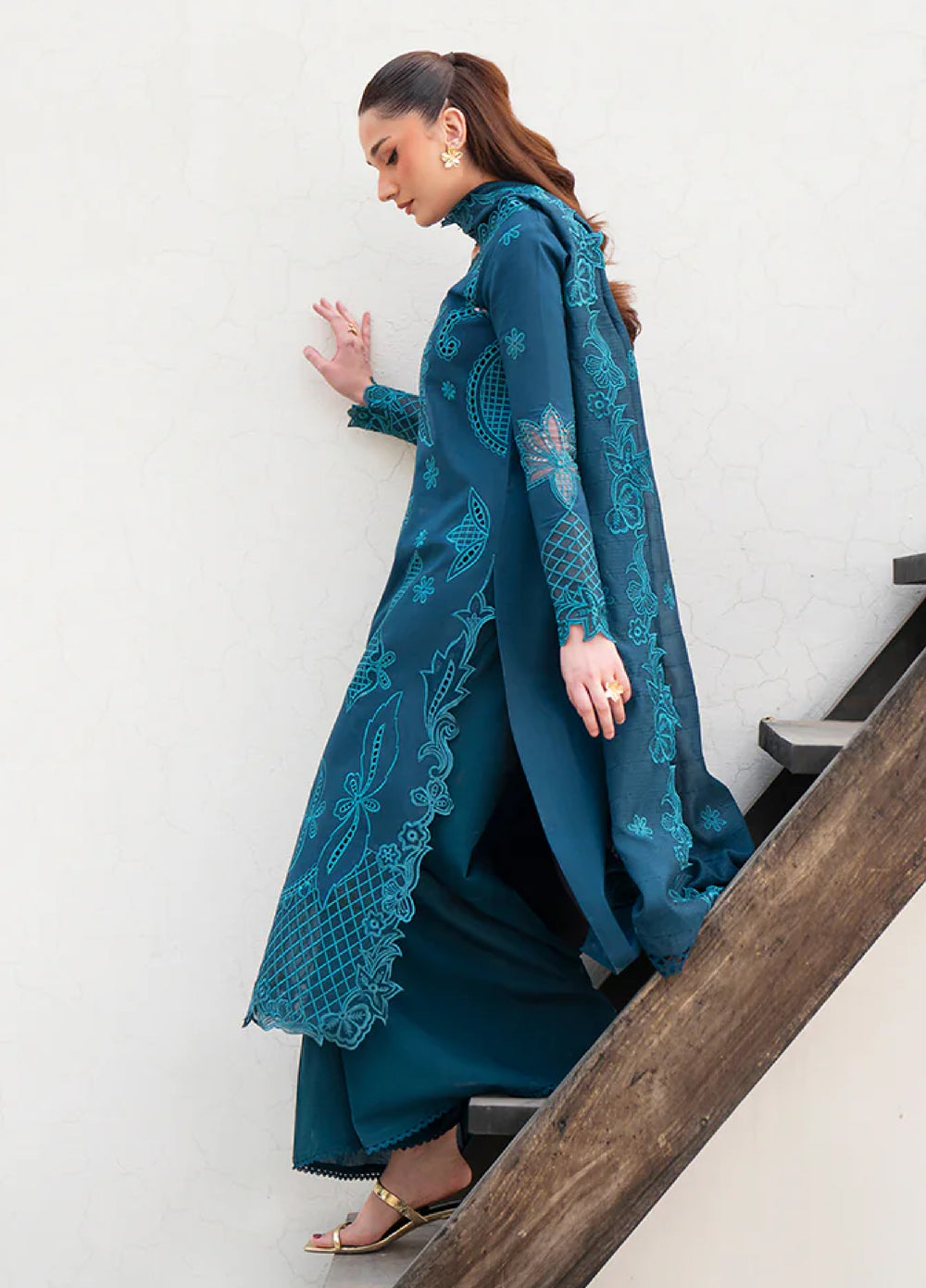 Angan by Mahnur Unstitched Embroidered Lawn 3 Piece Suit MN26UAL AAN-014 - Summer Collection