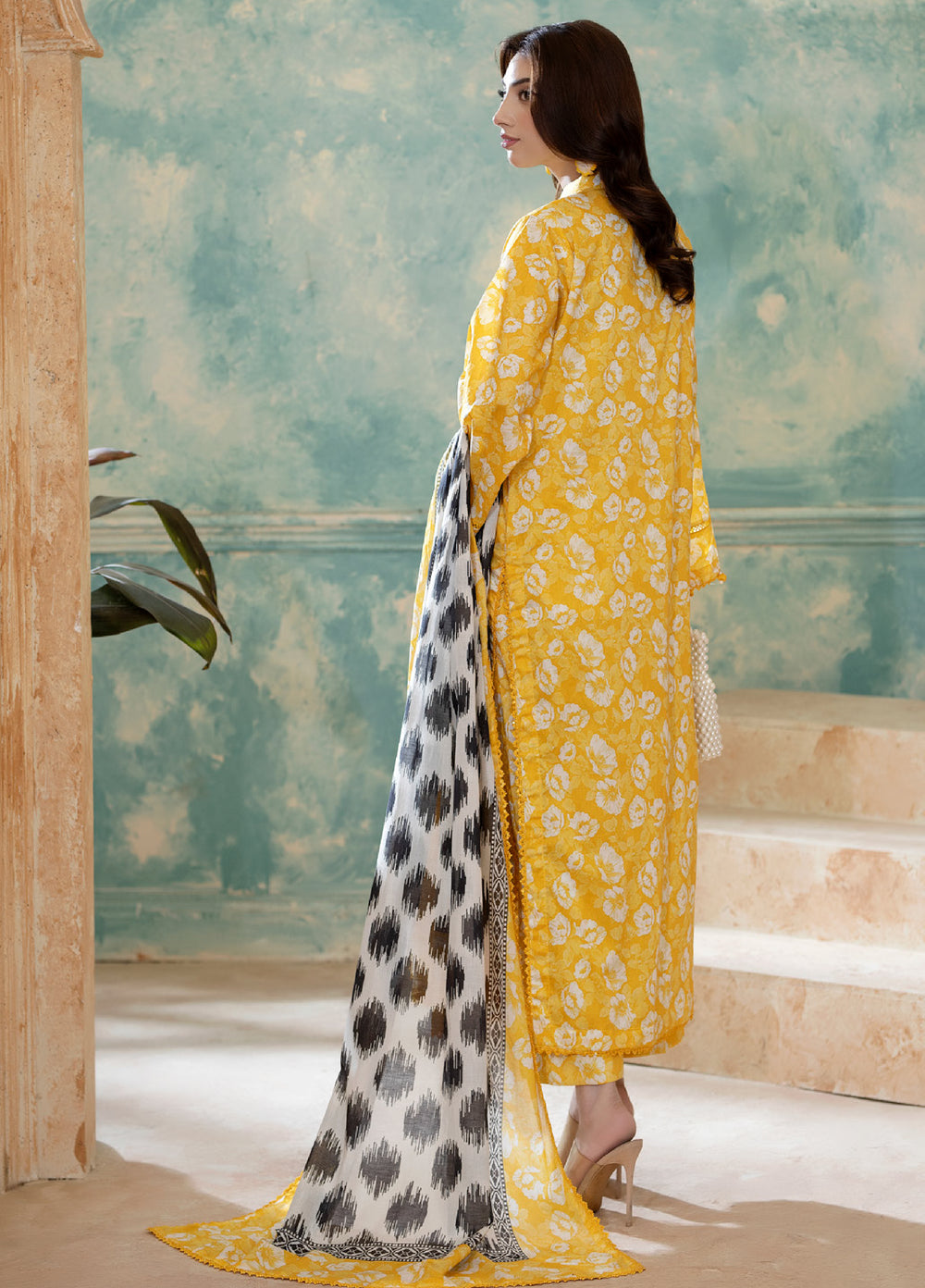 Salina by Regalia Textiles Unstitched Embroidered Lawn 3 Piece Suit RG26USVII D-2 - Summer Collection