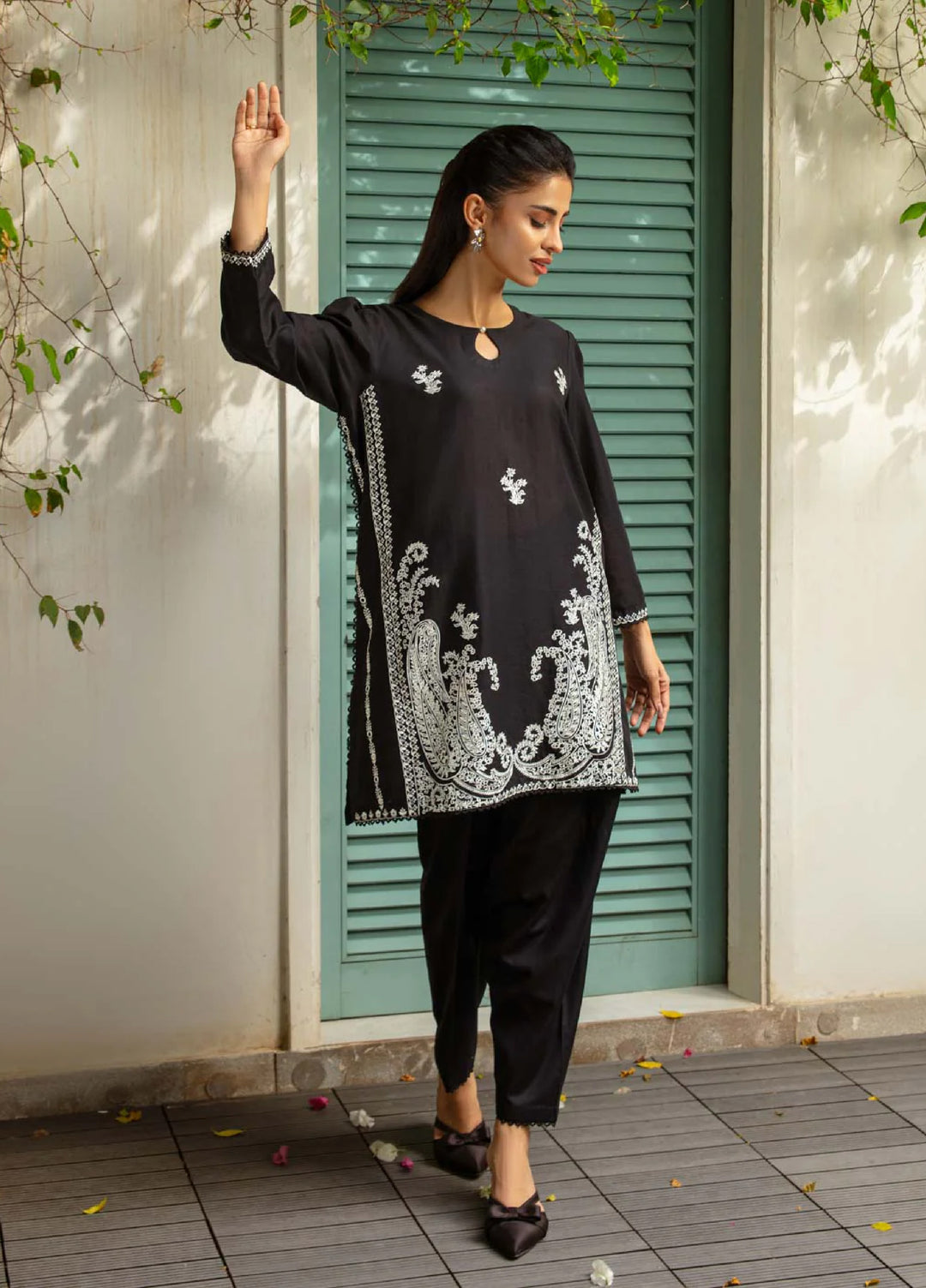 Rang e Bahar by Tng Women Pret Embroidered 2 Piece Noir - Winter Collection