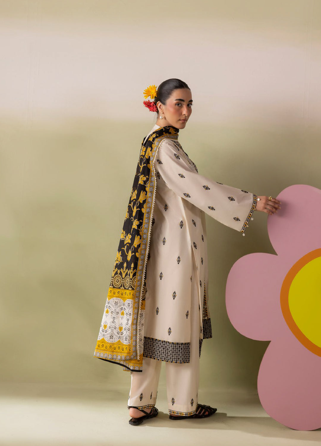 Bagheecha by Gul Ahmed Unstitched Embroidered Lawn 3 Piece Suit GA26ULB CL62355 - Casual Collection