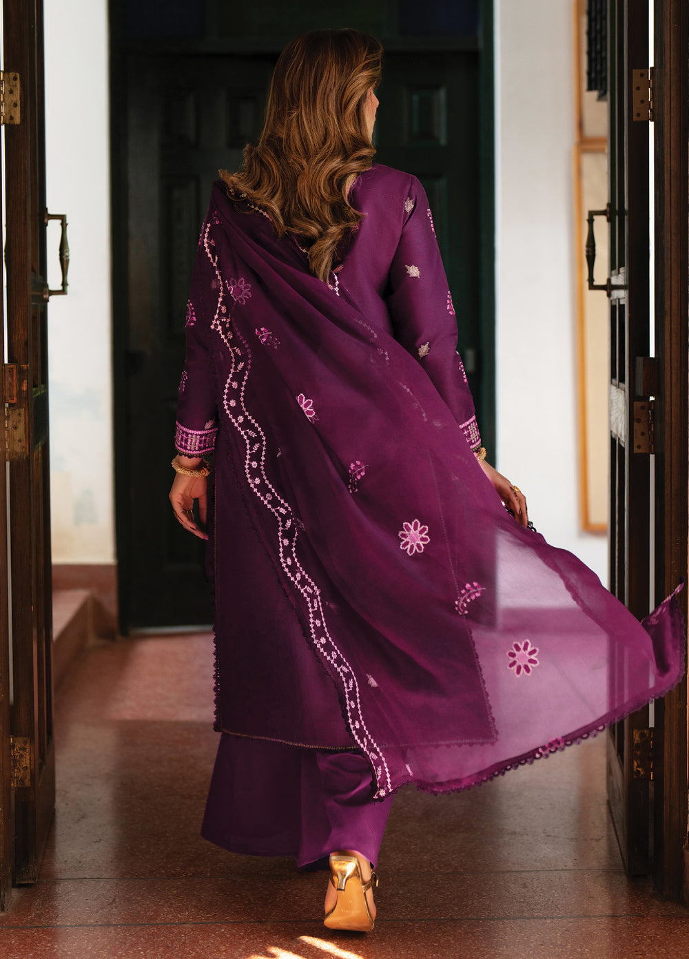 Satrangi by Mahnur Unstitched Embroidered Lawn 3 Piece Suit MN26ULS S-04 - Summer Collection
