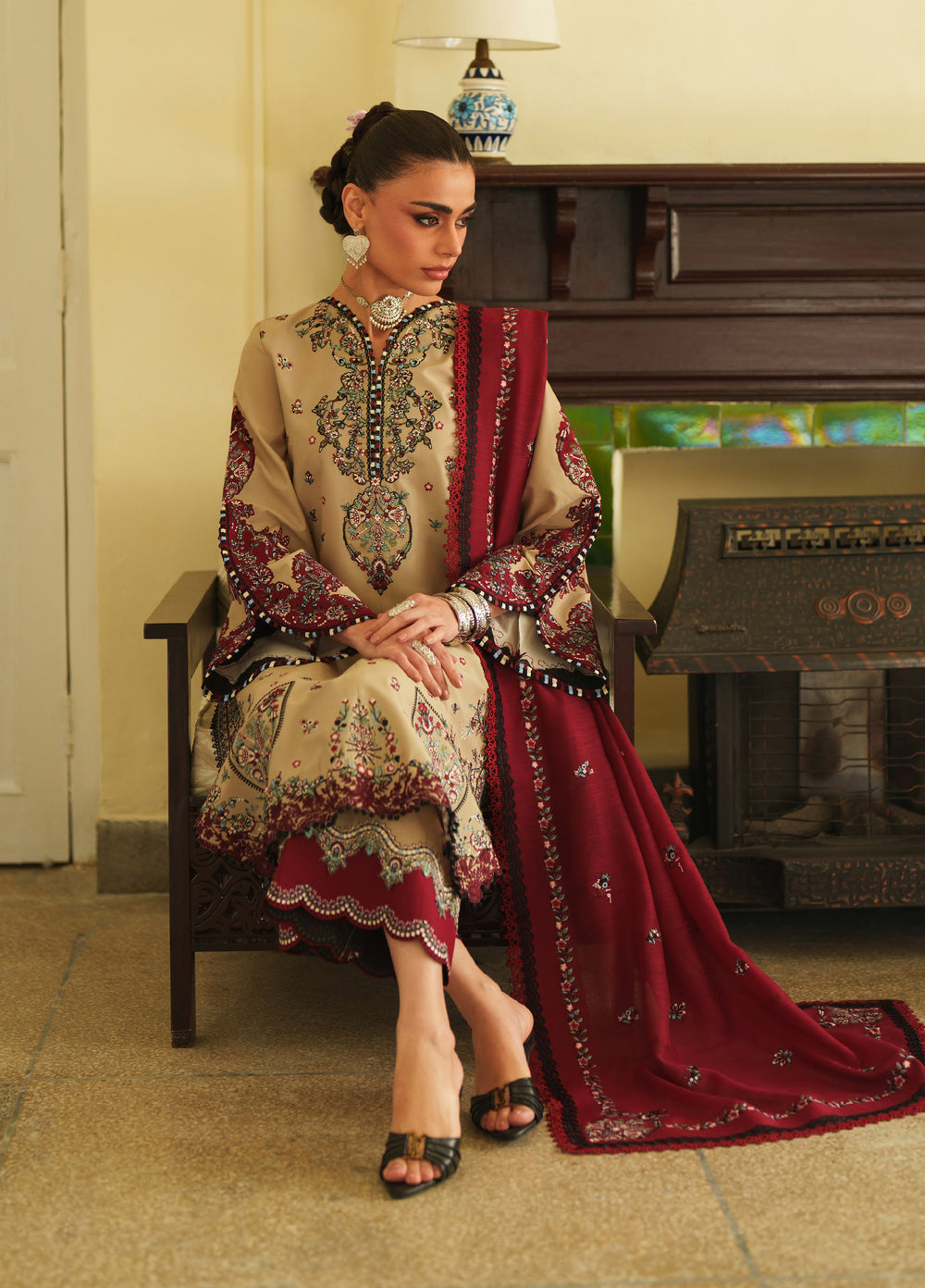 Heritage Dore by Bin Ilyas Unstitched Embroidered Lawn 3 Piece Suit BI26UHD 17-5A - Summer Collection