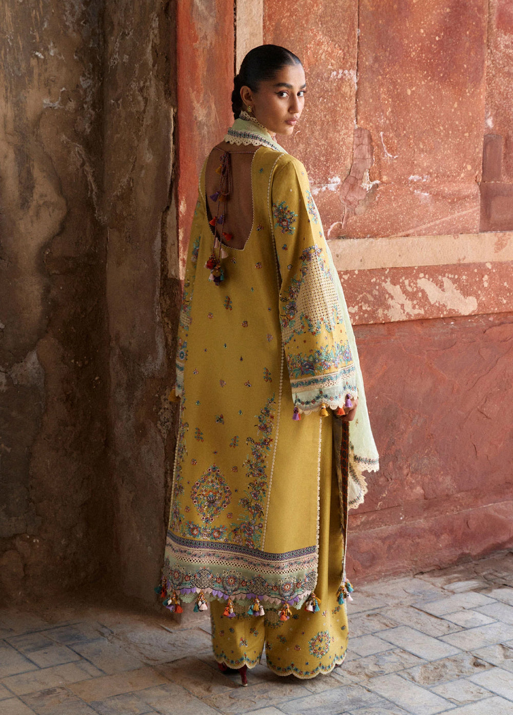 Zan by Hussain Rehar Unstitched Embroidered Lawn 3 Piece Suit HR26UZF Sari D-97 - Festive Collection