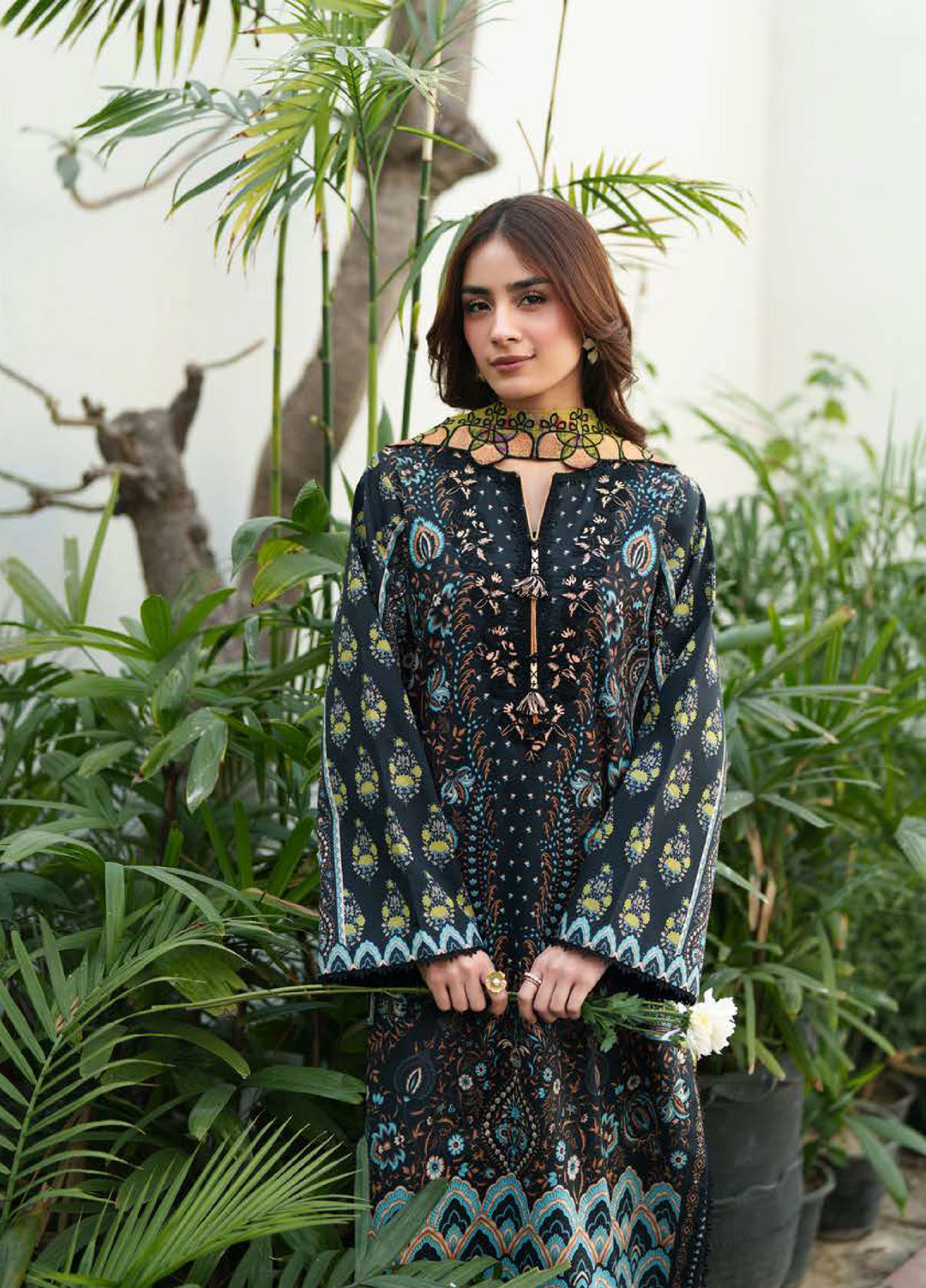 Whispered Florals by Roheenaz Unstitched Embroidered Lawn 3 Pcs Suit RNZ26UWF D-16 A GARDEN MIST - Summer