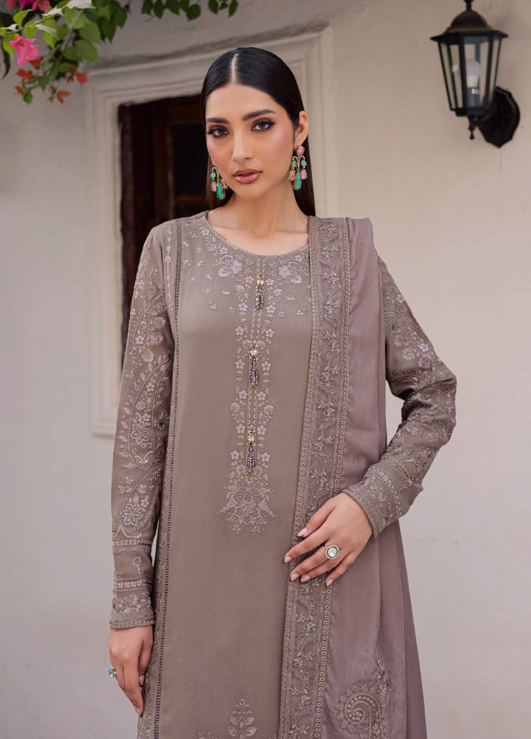 Nureh Exclusive Unstitched Luxury Leather Peach Velvet Shawl Embroidered Suits 3 Piece NU25NS NE-201 - Festive Collection