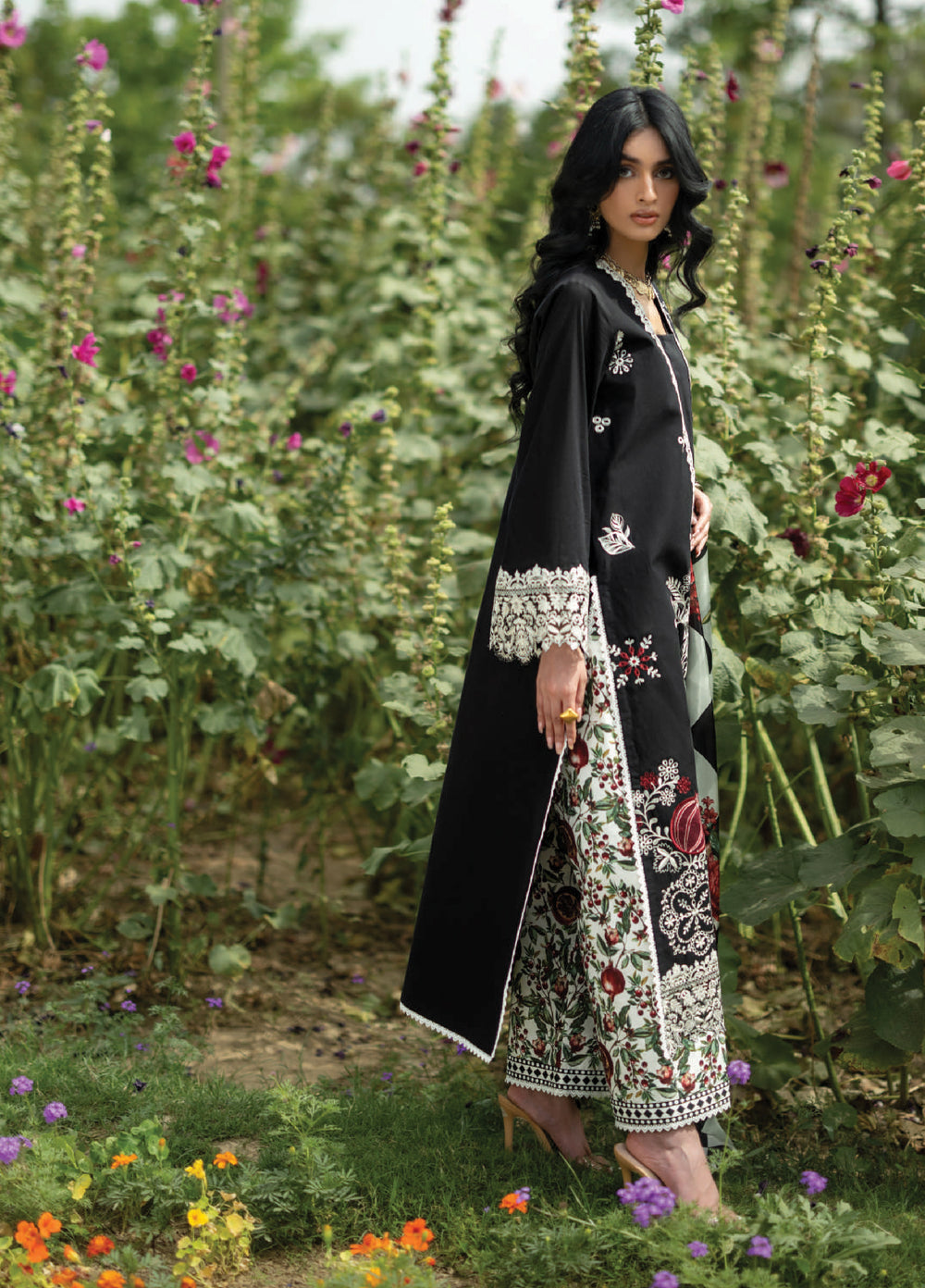 Zainab Chottani Unstitched Embroidered Lawn 3 Piece Suit ZC26ULE Fia 03 - Eid Collection