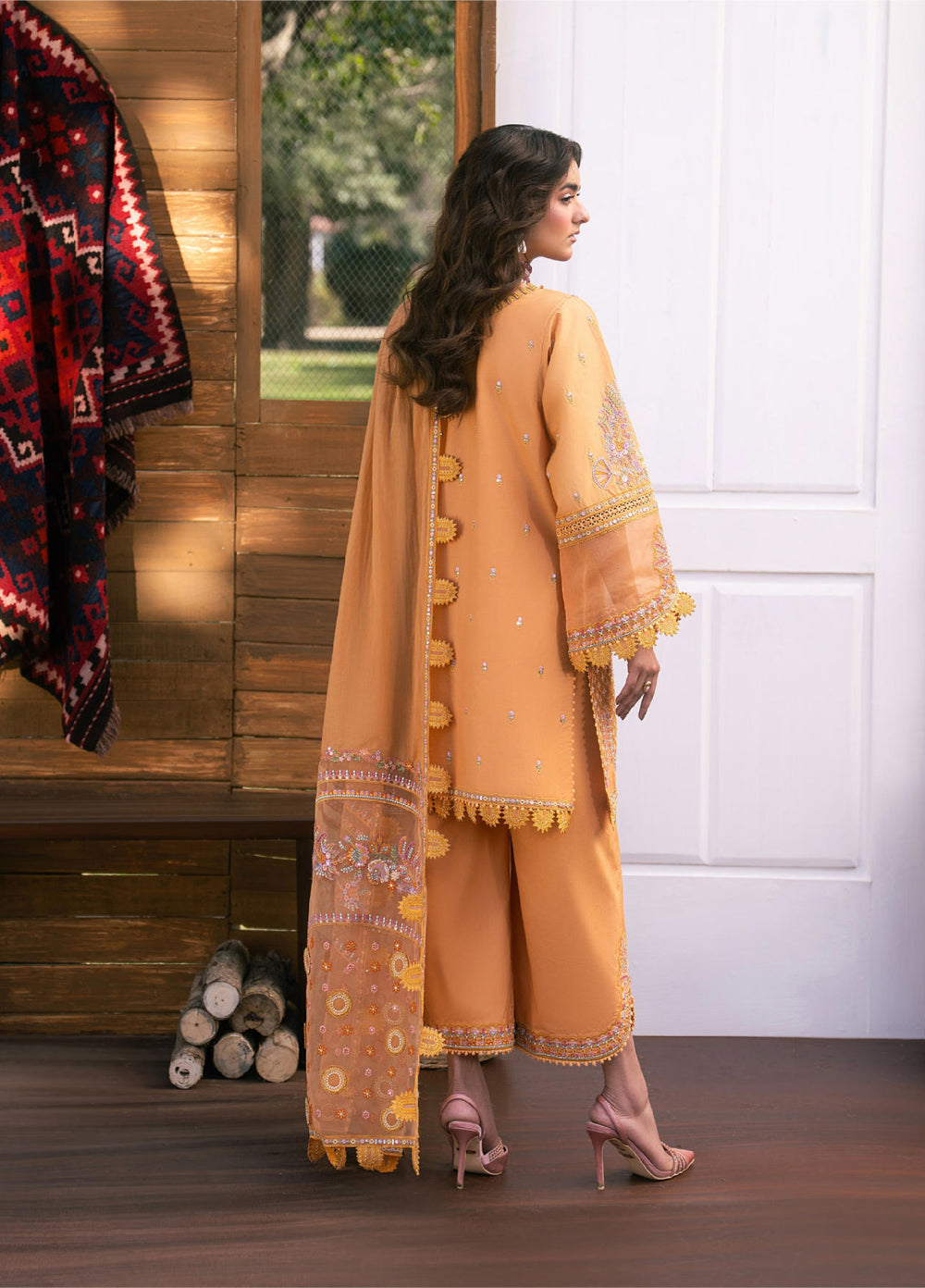 Aura of Flora by Zarizaa Unstitched Embroidered Luxury Lawn 3 Pcs Suit ZZ26UAFL ZA10-3ULE01O-2602 FLUX - Summer