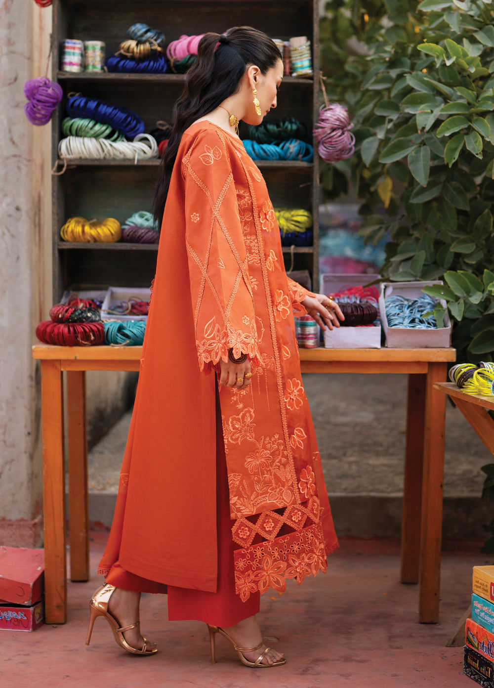 Satrangi by Mahnur Unstitched Embroidered Lawn 3 Piece Suit MN26ULS S-09 - Summer Collection