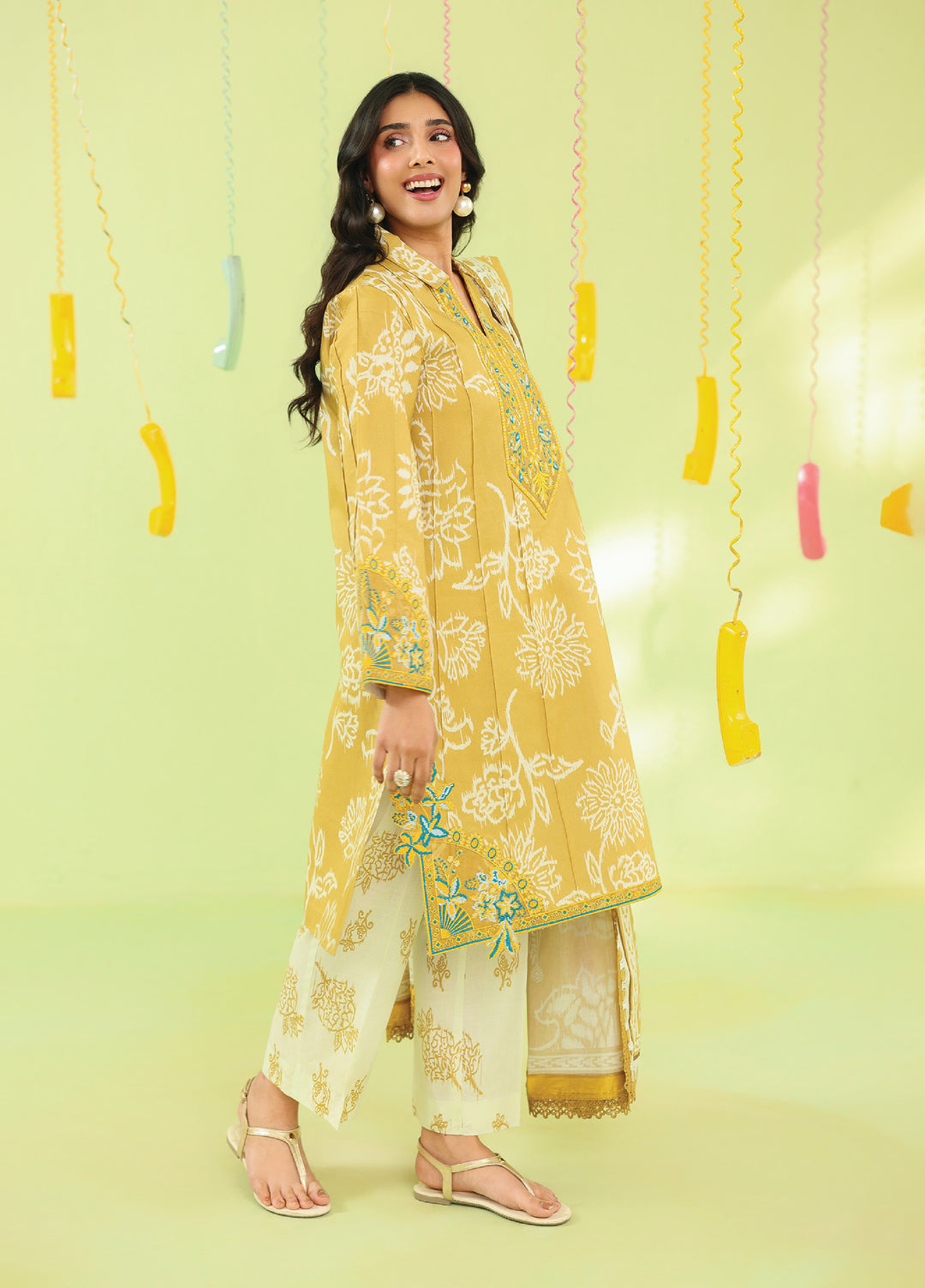Anaya by Mahnur Unstitched Embroidered Lawn 3 Piece Suit MN26UALV AN2-04 - Festive Collection