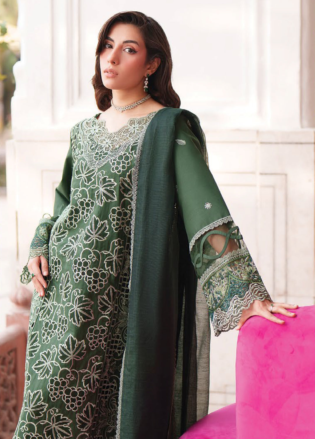 Nilofer by Mahnur Unstitched Embroidered Luxury Lawn 3 Piece Suit MN26ULN N-9 - Summer Collection