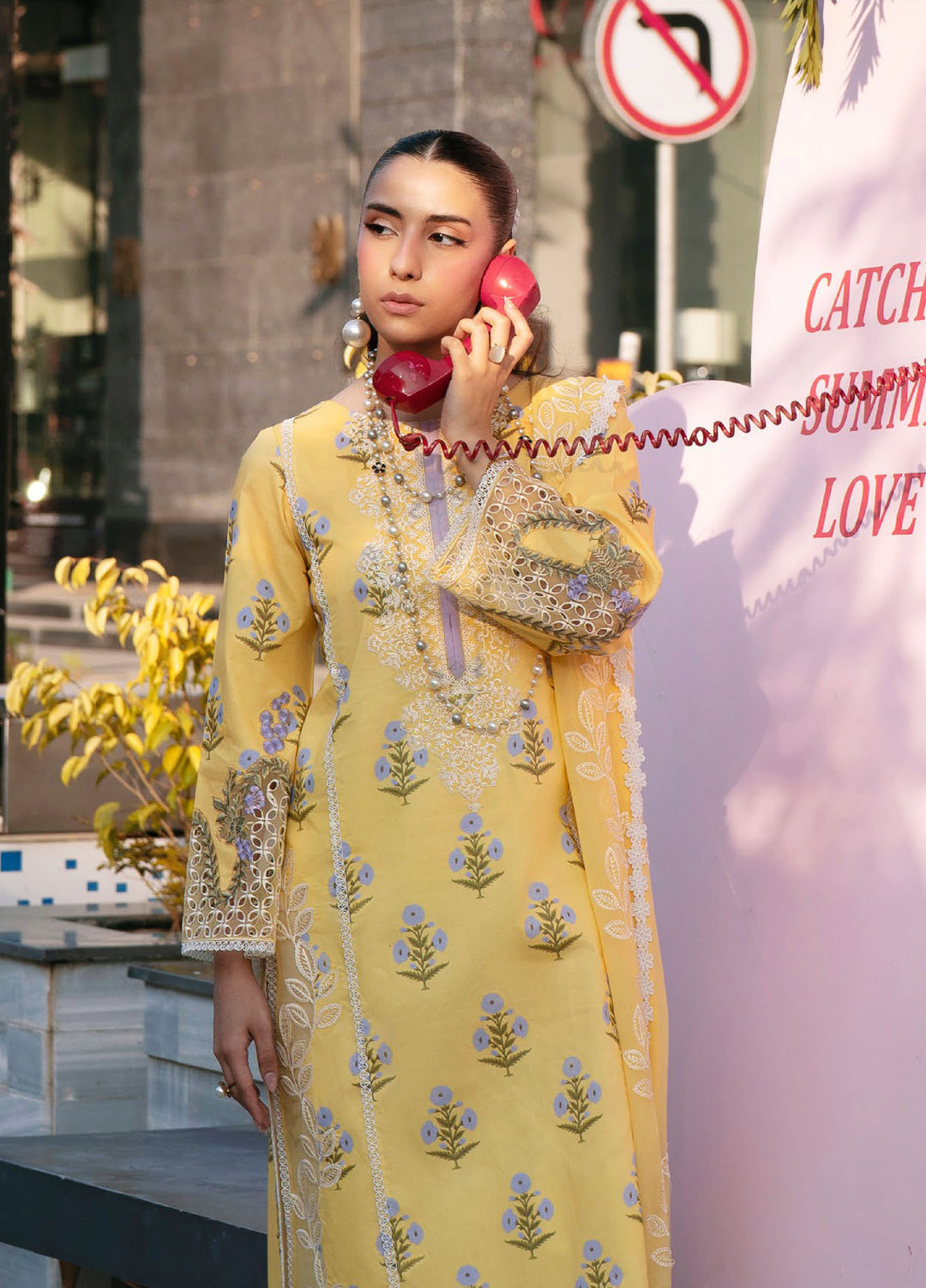 Broadway by Mahnur Unstitched Embroidered Lawn 3 Piece Suit MN26UB BW-006 - Summer Collection