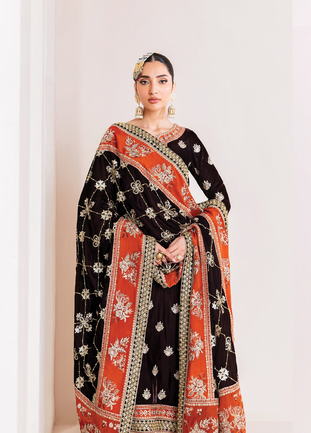 Makhmal by Alizeh Fashion Unstitched Luxury Velvet Embroidered 3 Piece Suits AFB25MV AF-VLT-2224-SABAAT - Festive Collection