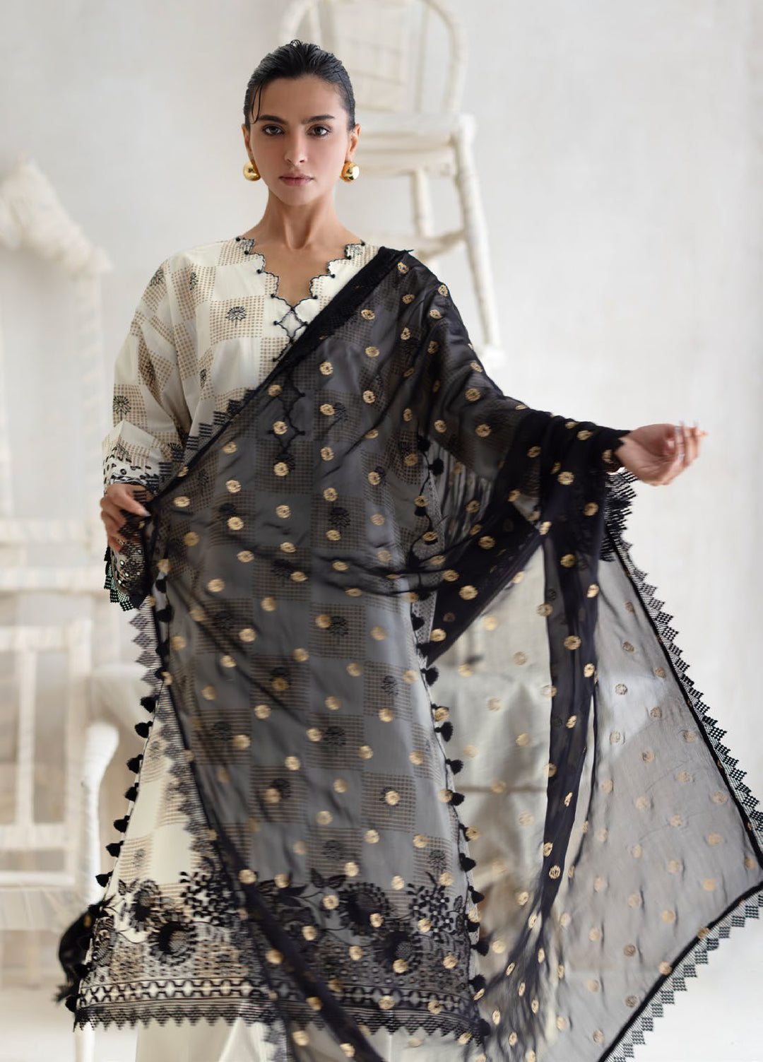 The Luxe by Gul Ahmed Unstitched Embroidered Slub 3 Piece Suit GA26ULL Royal Fleur SP 52066 - Casual Collection