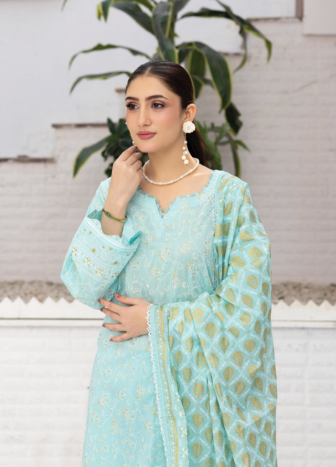 Regalia Textiles Premium Printed Gold Paste Unstitched Lawn 3 Piece Suit RG26UPG D-9 - Summer Collection