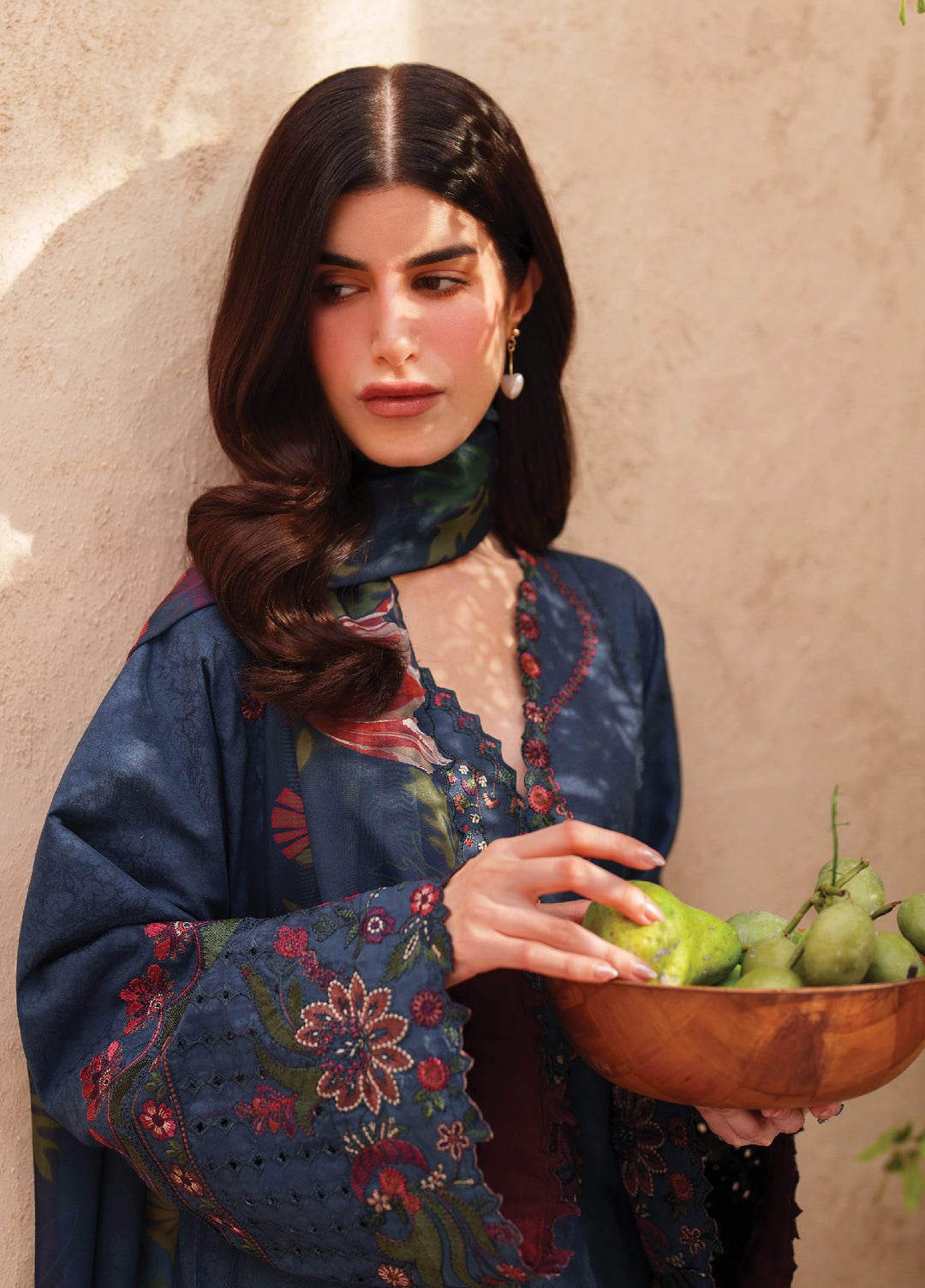 Iznik Unstitched Embroidered Lawn 3 Piece Suit IZ26ULE EL-01 - Eid Collection