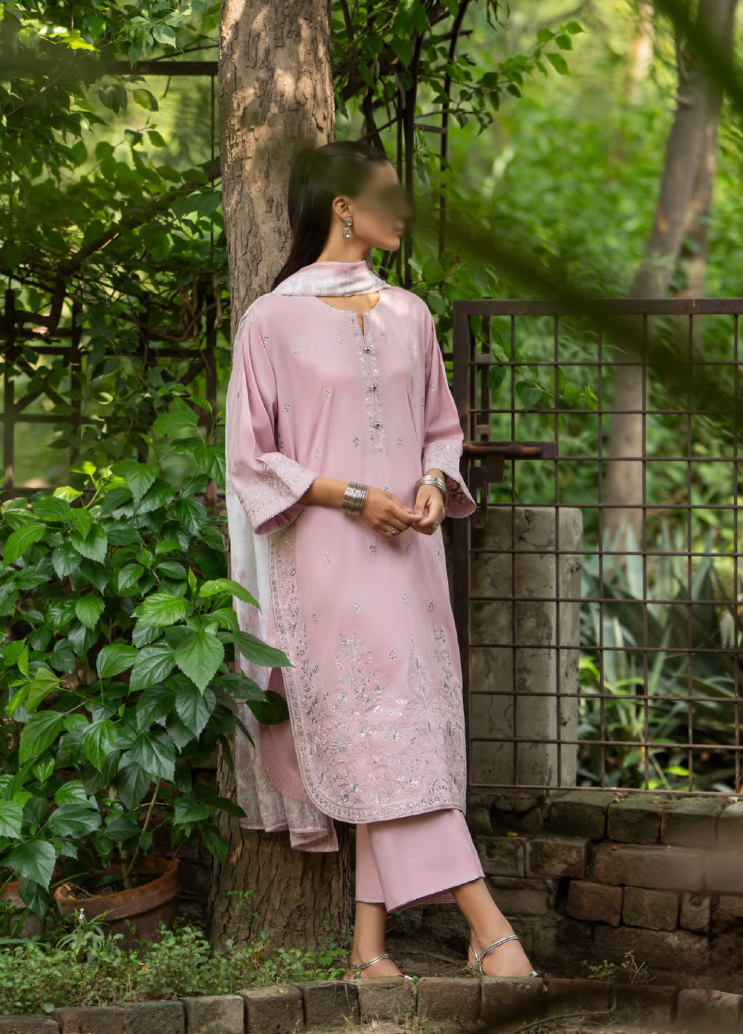 Rua by Casuallite Women Pret Premium Linen 3 Piece RUA-D03 - Winter Collection