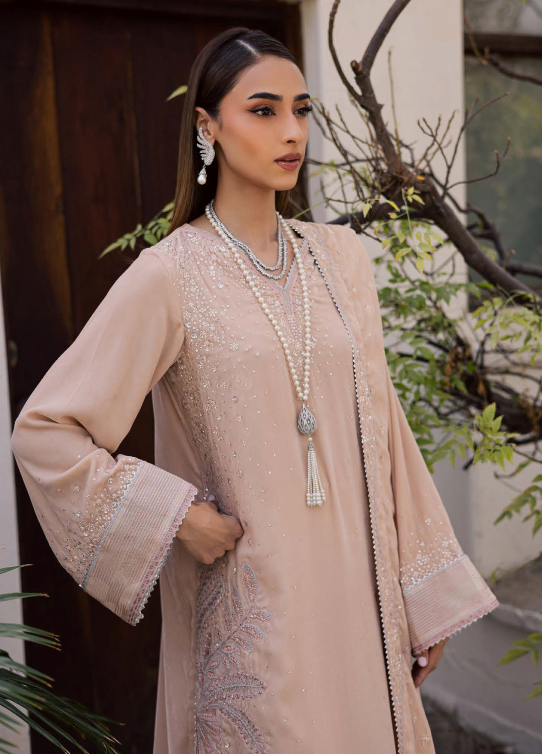 Nureh Maya Unstitched Velvet Embroidered 3 Piece Suits NU25MF NW-124 - Festive Collection