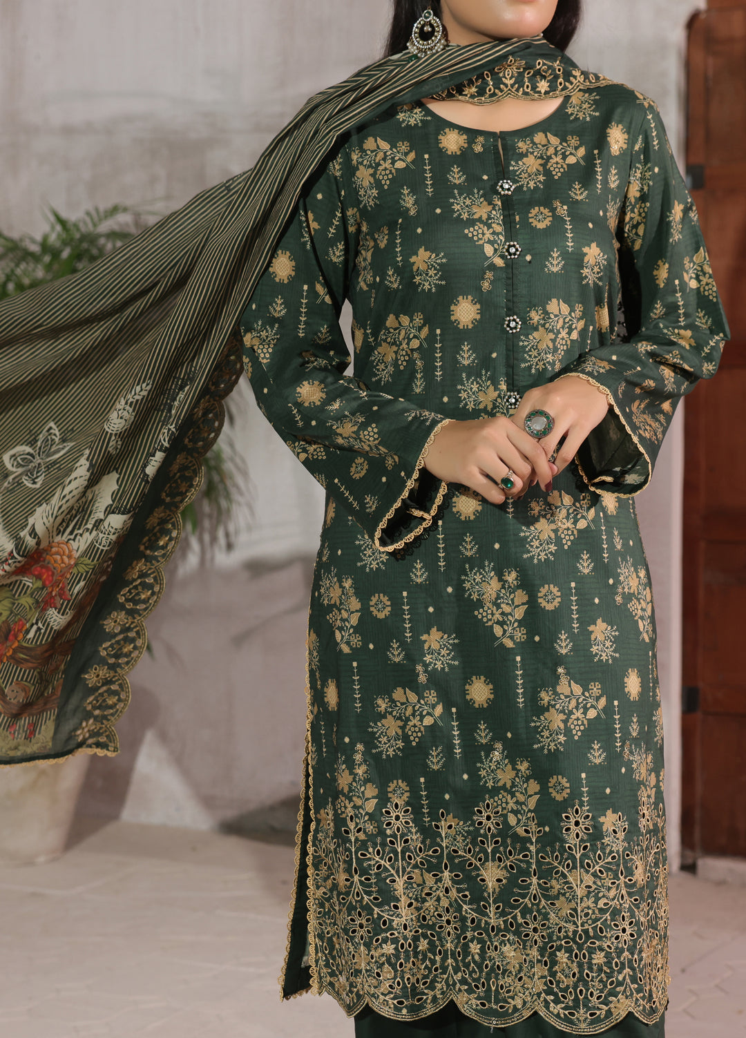 Zynah Premium by VS Textiles Unstitched Embroidered Lawn 3 Piece Suit VS26UZP 693 - Summer Collection