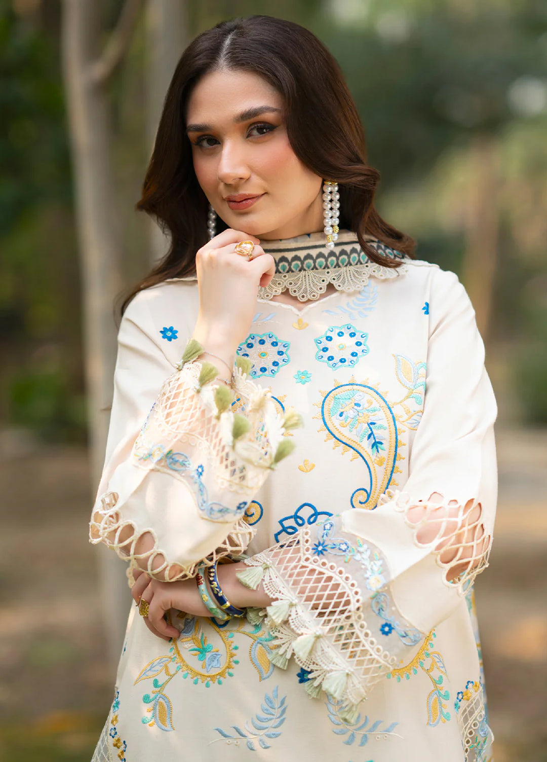 Angan by Mahnur Unstitched Embroidered Lawn 3 Piece Suit MN26UAL AAN-005 - Summer Collection