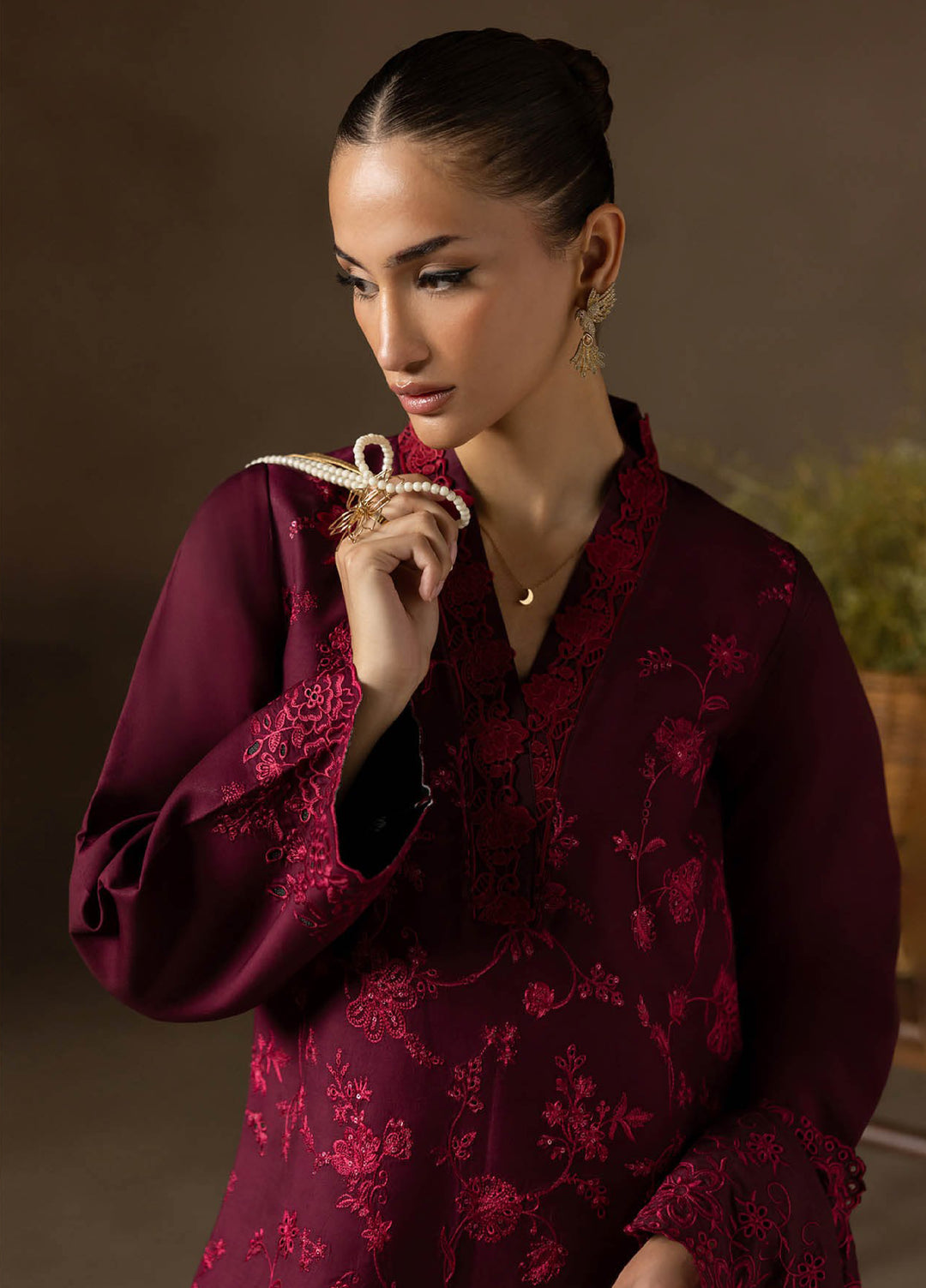 Sareen by Rajbari Unstitched Premium Viscose Chikankari 3 Piece RB25SC D-04 - Winter Collection