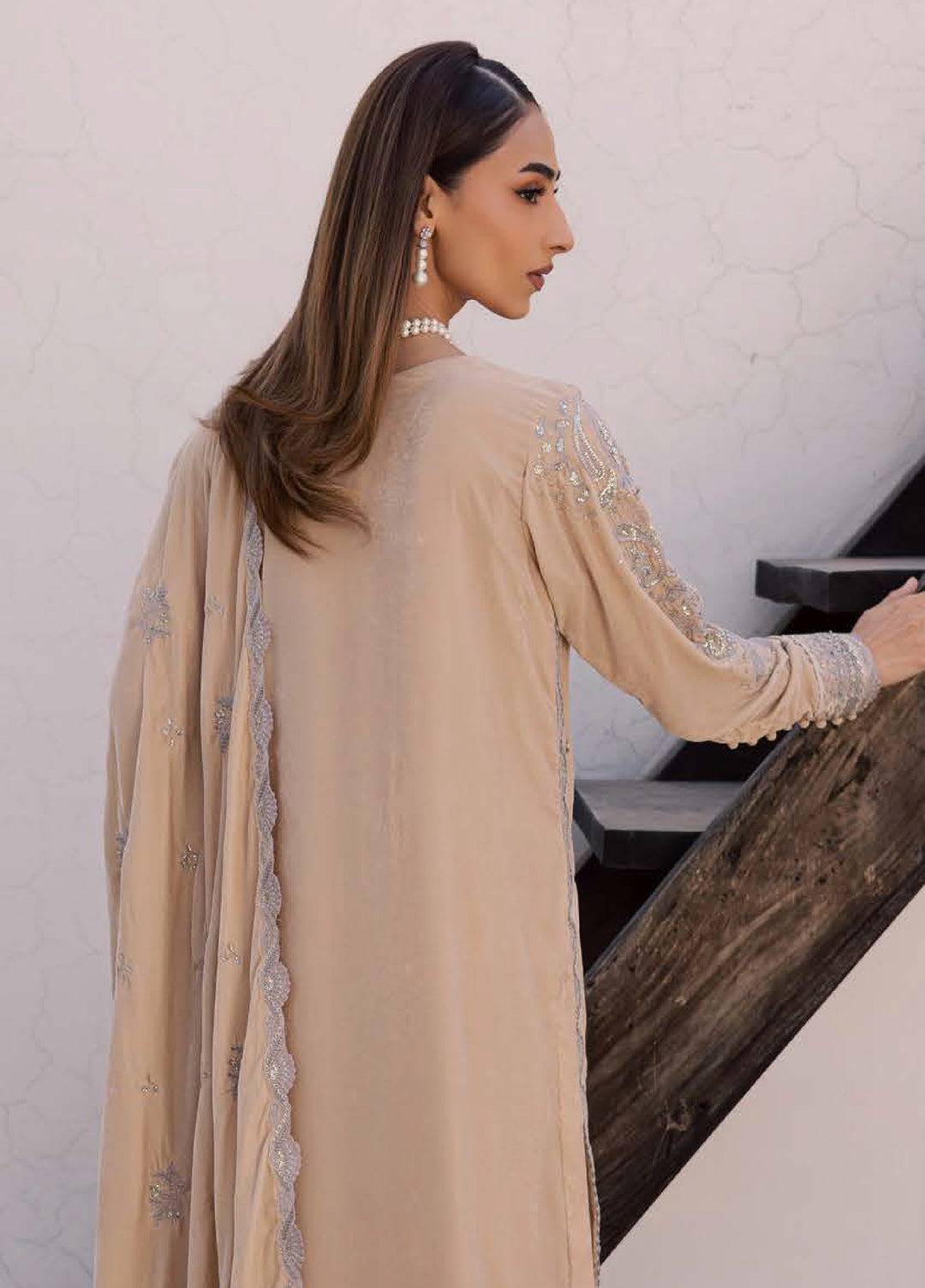 Nureh Maya Unstitched Velvet Embroidered 3 Piece Suits NU25MF NW-122 - Festive Collection