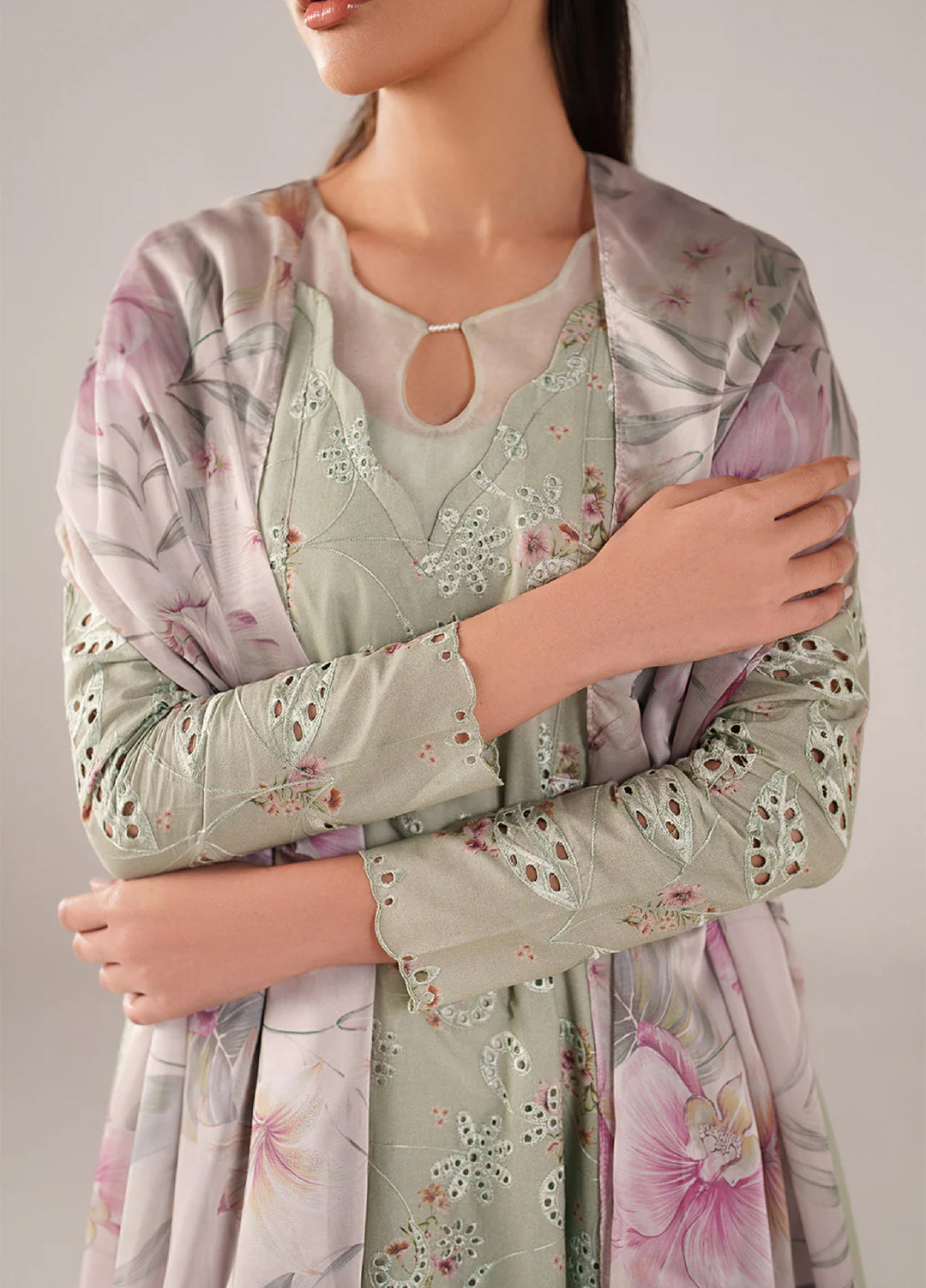 Iznik Unstitched Embroidered Lawn 3 Piece Suit IZ26US SS-03 - Summer Collection