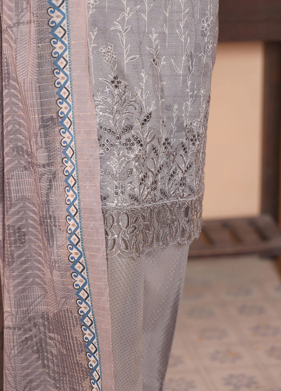 Vogue by Hz Textiles Embroidered Viscose Suits Unstitched 3 Piece VFC-1331 - Winter Collection