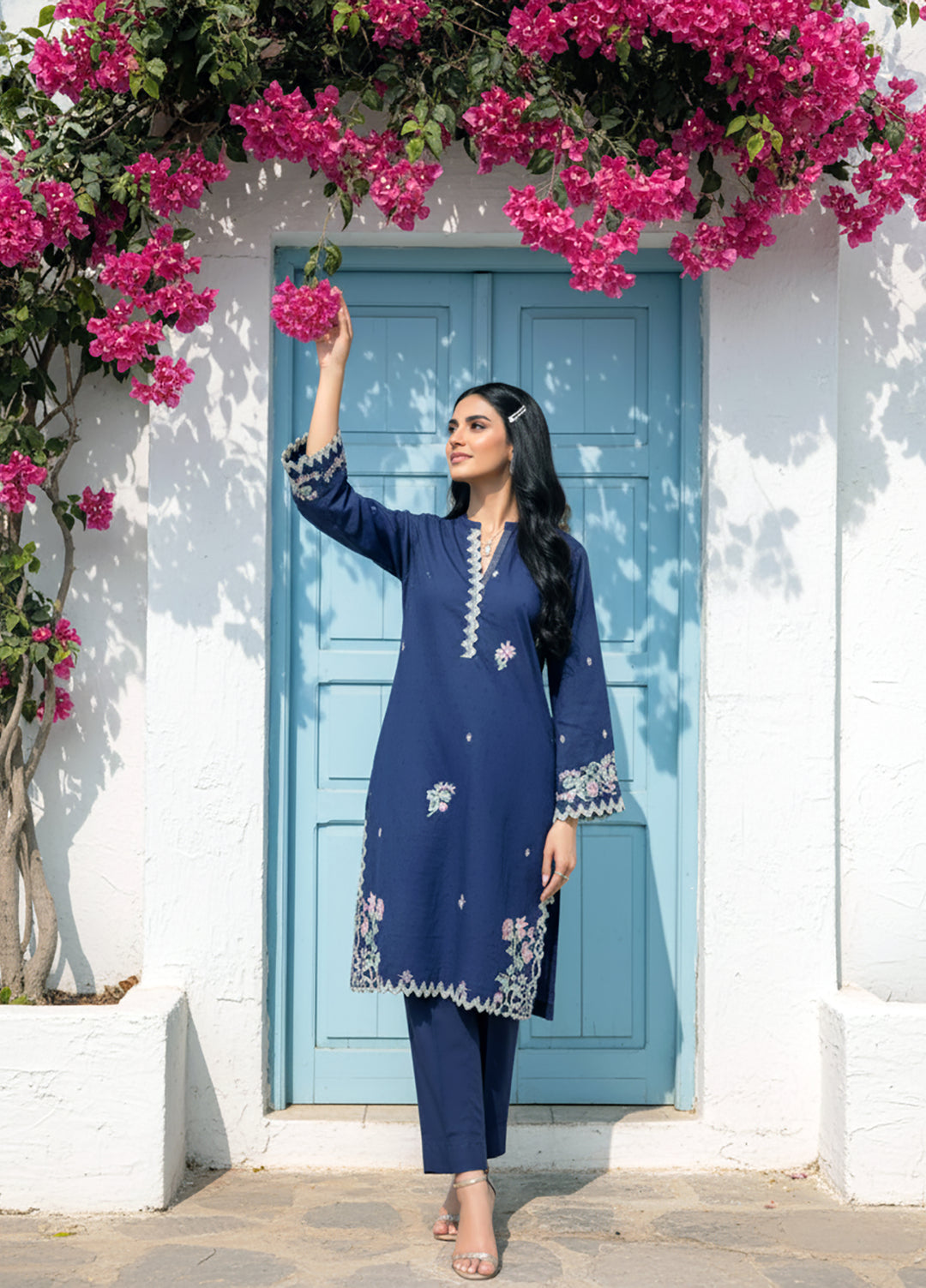 Lakhany Ready To Wear Embroidered Jacquard 1 Piece LG-IZ-0510-W-EMB-1P - Winter Collection