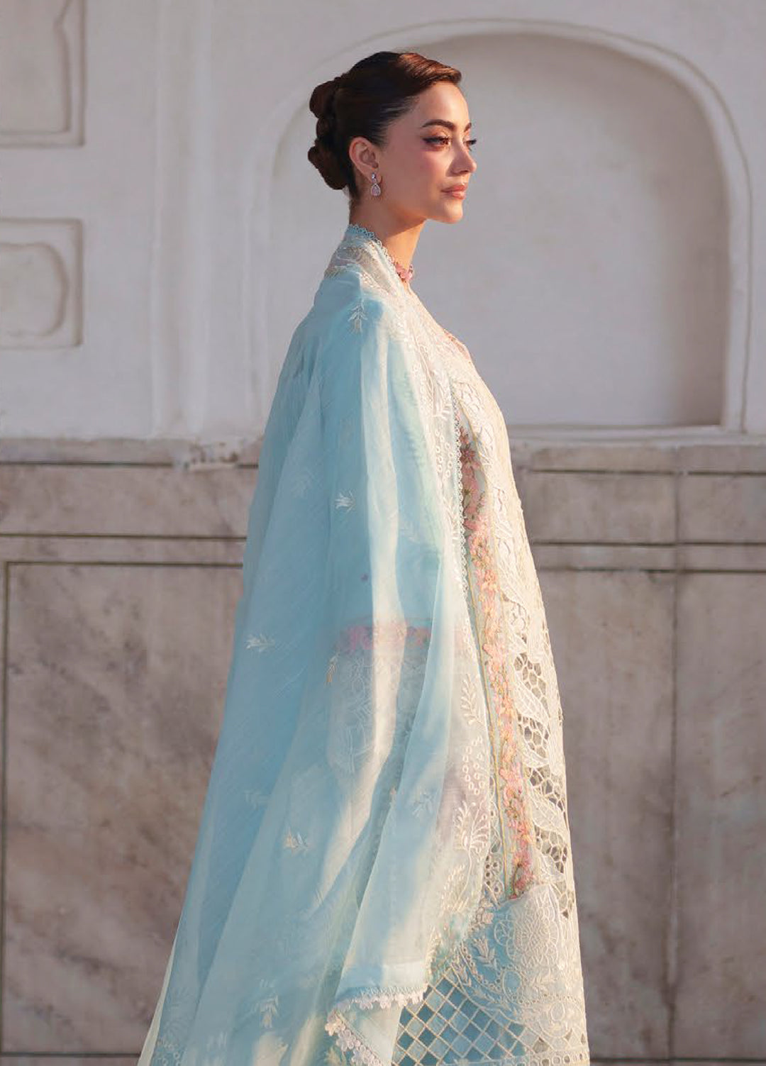 Nilofer by Mahnur Unstitched Embroidered Luxury Lawn 3 Piece Suit MN26ULN N-3 - Summer Collection