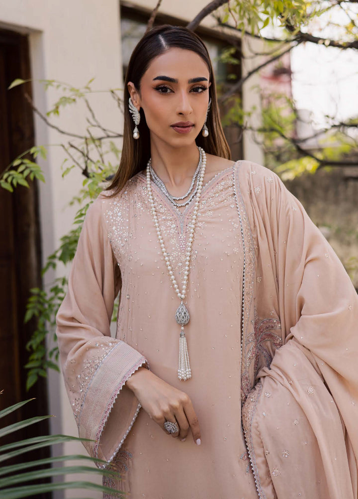 Nureh Maya Unstitched Velvet Embroidered 3 Piece Suits NU25MF NW-124 - Festive Collection